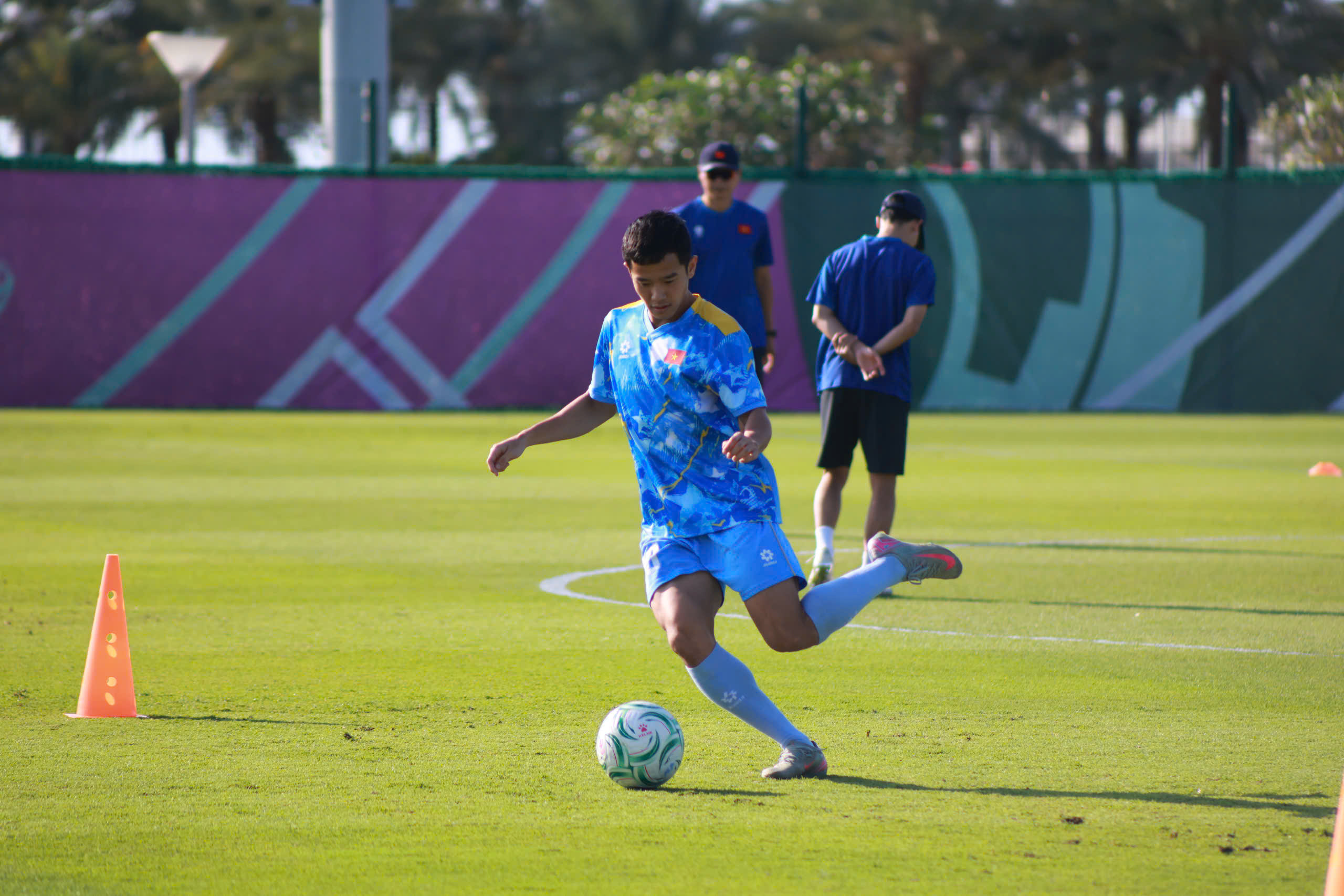 HLV Kim sẽ có thay đổi quan trọng để thắng U.23 Trung Quốc, U.23 Việt Nam tập buổi cuối trước bán kết - Ảnh 7.