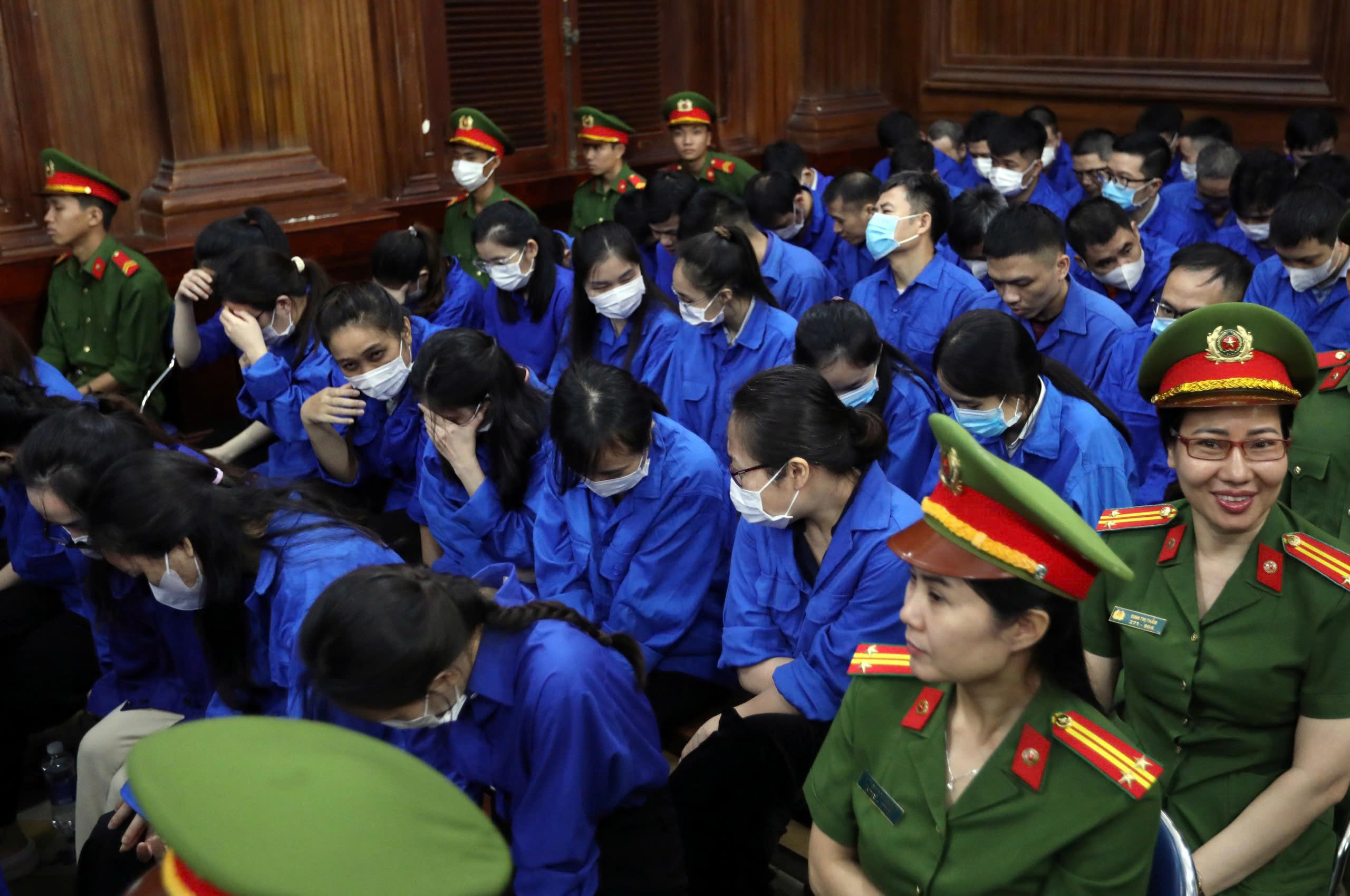 Vụ cấp phiếu thử nghiệm giả: Lãnh đạo nhận sai, chỉ xin xem xét cho nhân viên- Ảnh 3.