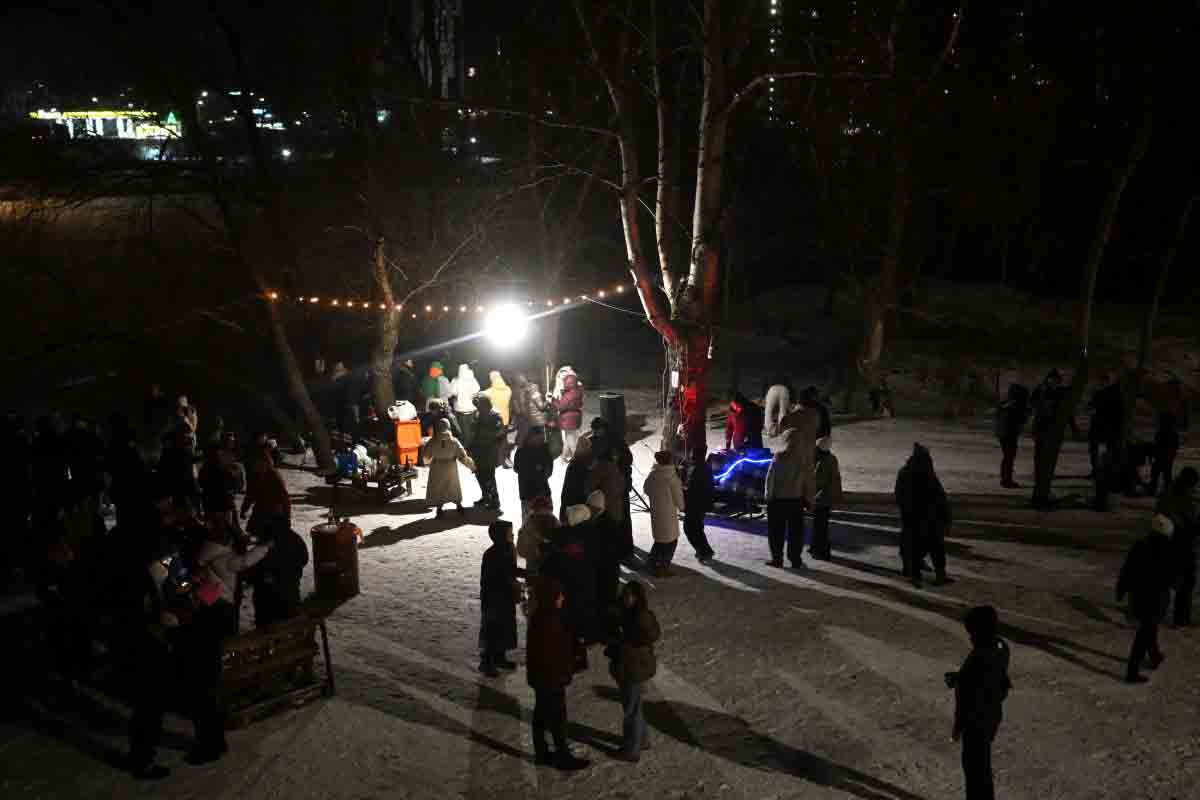 Ukraine trước bài toán kép - Ảnh 1.