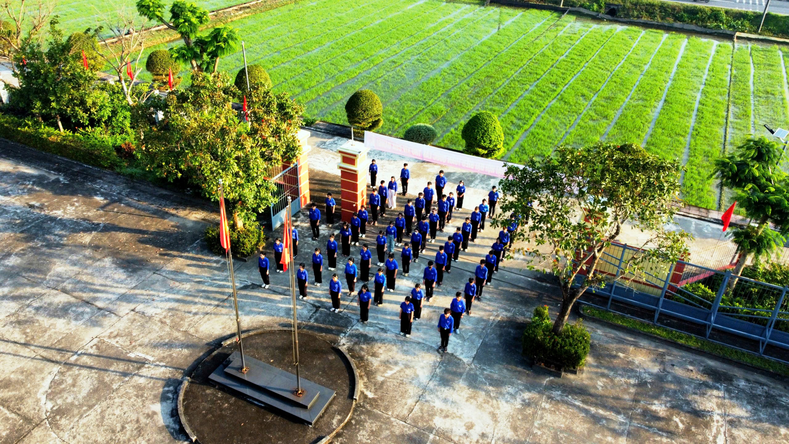 Tuổi trẻ Đ&agrave; Nẵng trang nghi&ecirc;m Lễ Ch&agrave;o cờ hướng về Đại hội đại biểu to&agrave;n quốc - Ảnh 1.