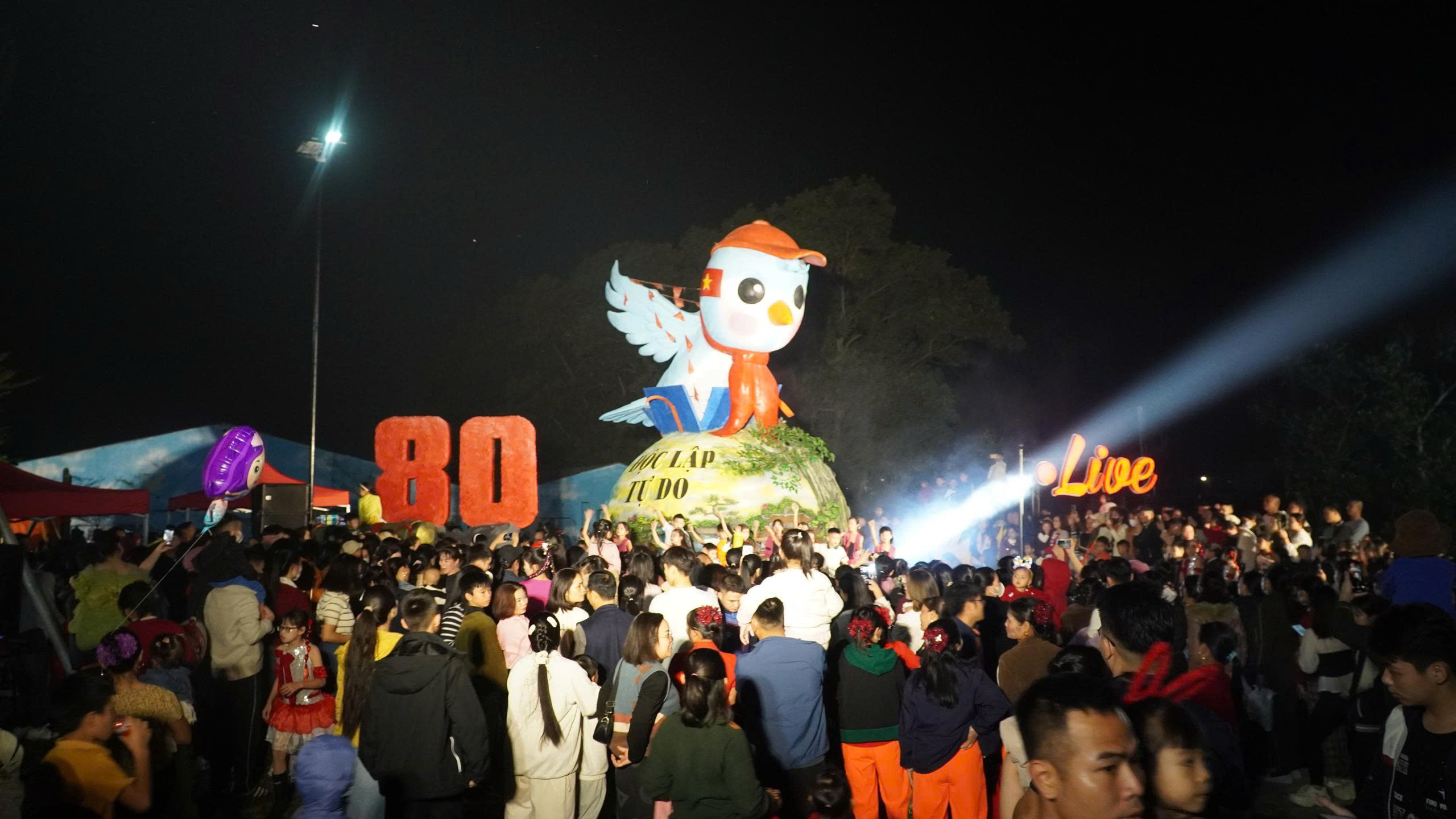 H&agrave;o hứng check-in c&ugrave;ng linh vật 'Ngựa Vui Vẻ' miễn ph&iacute; dịp nghỉ tết dương lịch 2026 - Ảnh 10.