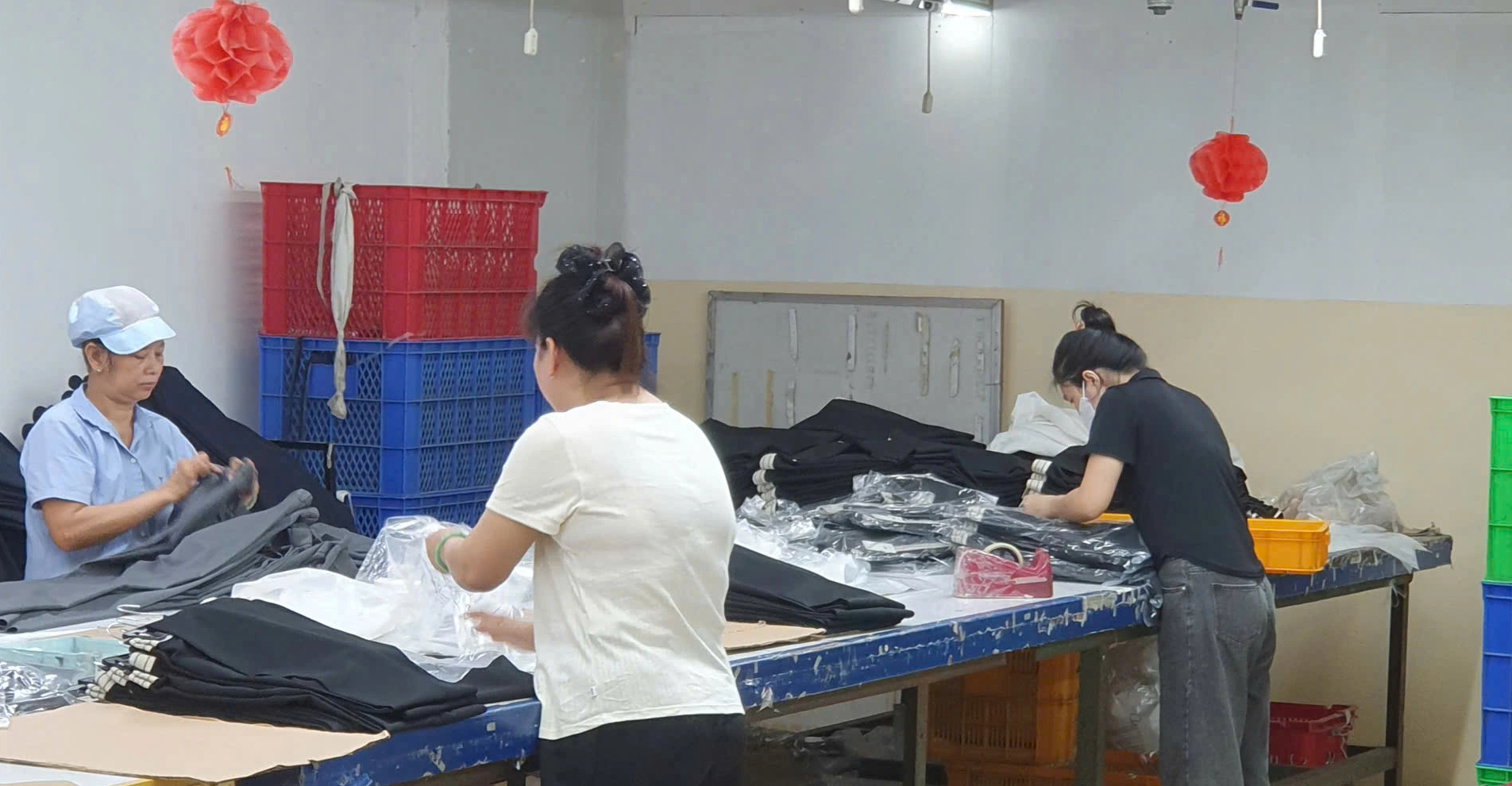 Với công nhân, đây là lựa chọn quen thuộc vào dịp Tết Dương lịch...  - Ảnh 4.