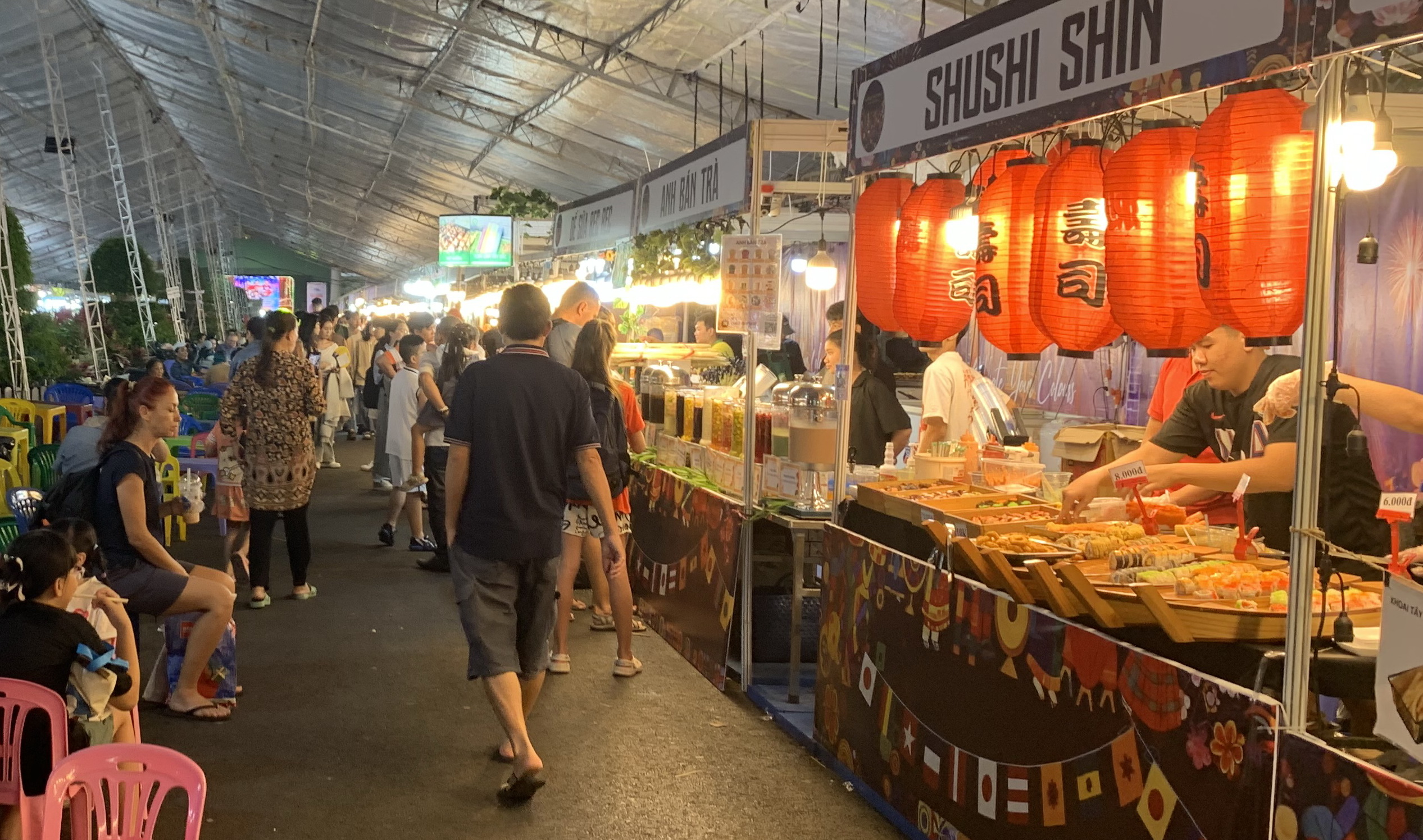 V&agrave;o cửa Thảo Cầm Vi&ecirc;n S&agrave;i G&ograve;n miễn ph&iacute; v&agrave; được ăn c&aacute;c m&oacute;n ngon&hellip;  - Ảnh 2.