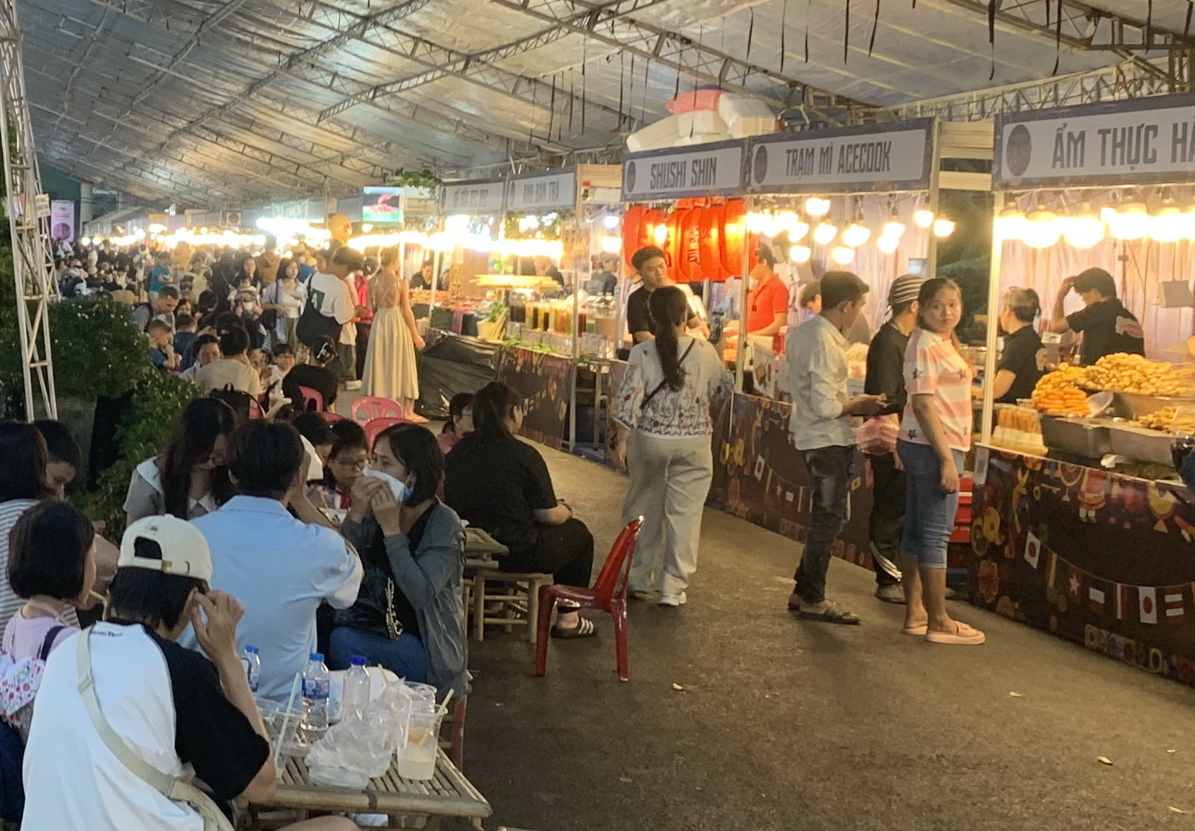 V&agrave;o cửa Thảo Cầm Vi&ecirc;n S&agrave;i G&ograve;n miễn ph&iacute; v&agrave; được ăn c&aacute;c m&oacute;n ngon&hellip;  - Ảnh 3.