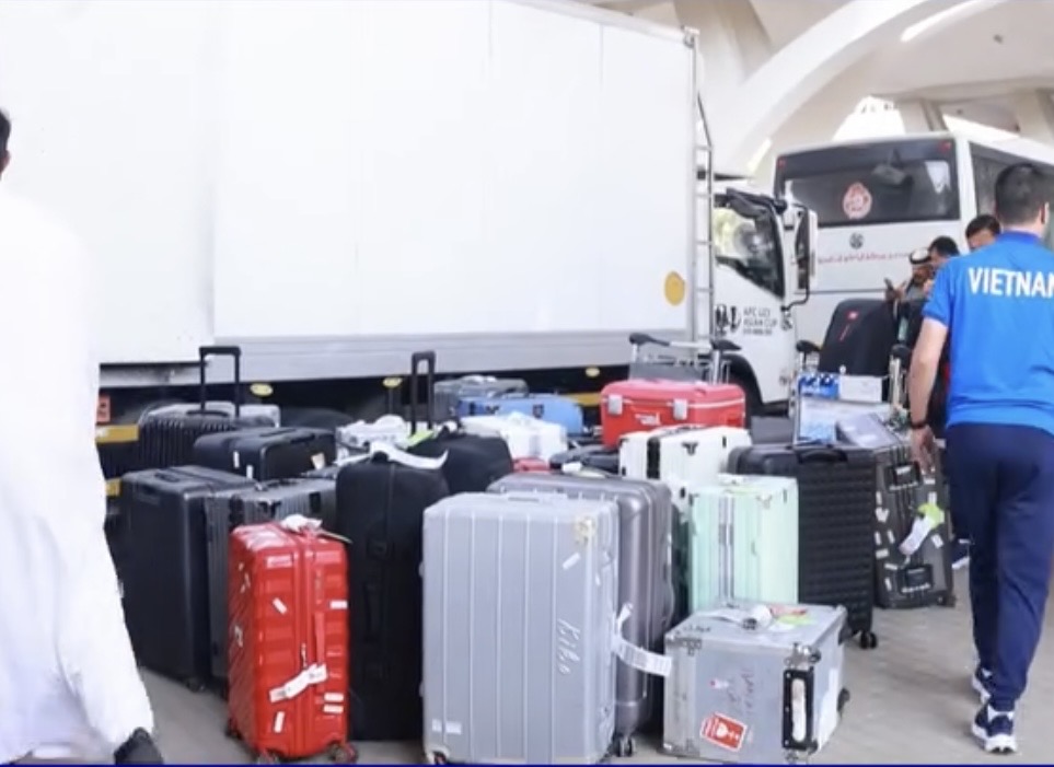 U.23 Việt Nam đến Ả Rập Xê Út an toàn, Thanh Nhàn vẫn chưa đi lại được bình thường- Ảnh 5.