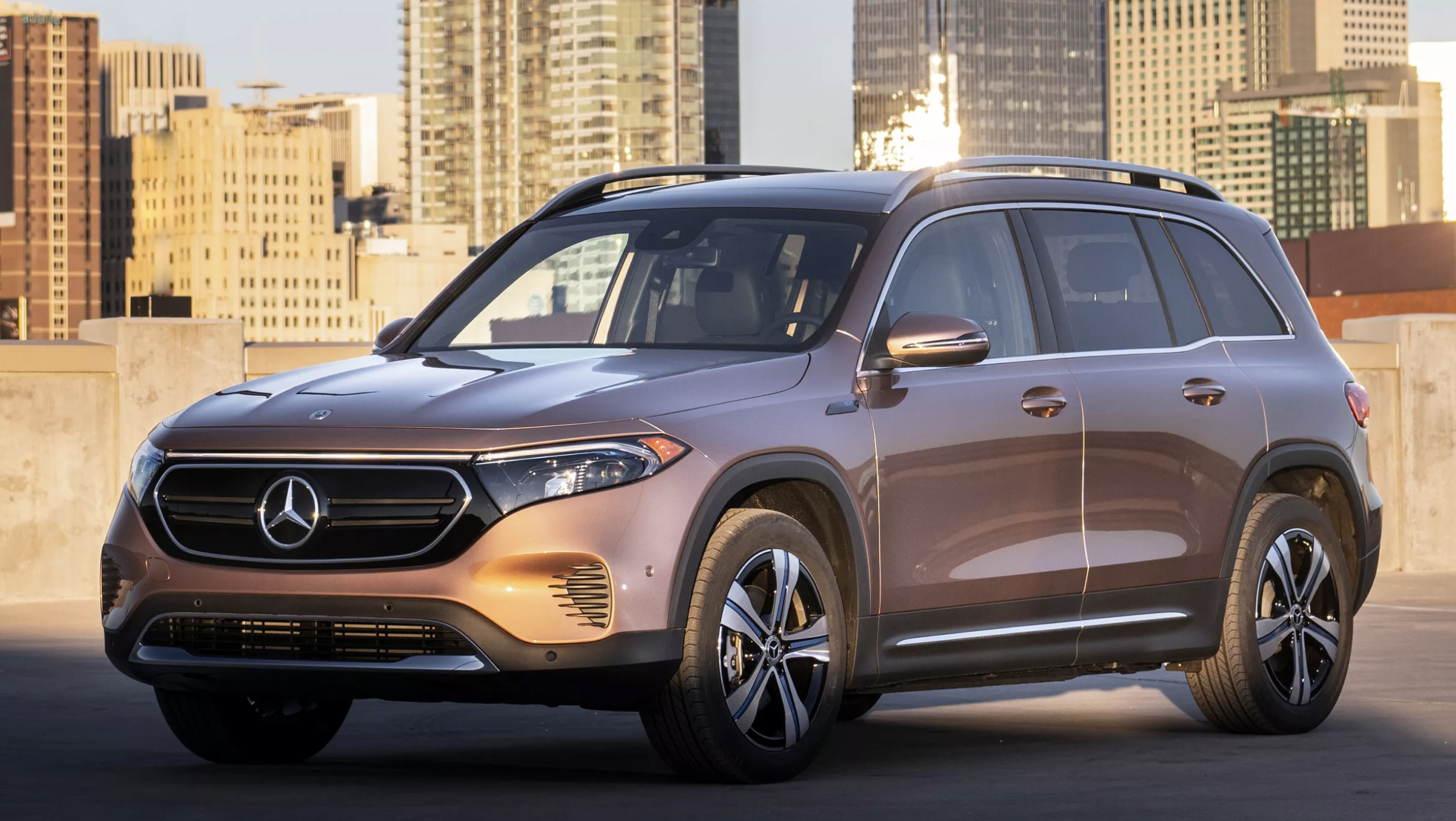 Ô tô điện Mercedes có nguy cơ cháy, hãng cảnh báo không nên sạc pin quá 80% - Ảnh 1.