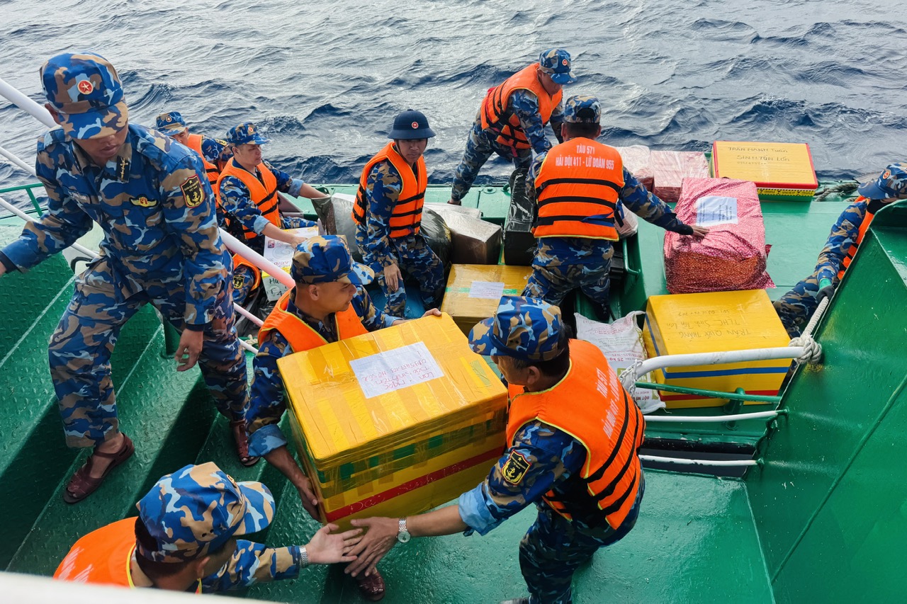 Chùm ảnh độc quyền: Trường Sa những ngày giáp Tết Bính Ngọ 2026 - Ảnh 6.