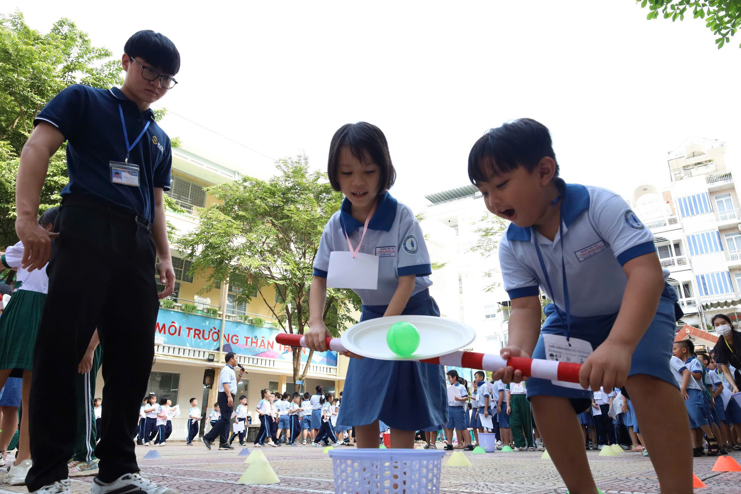 Bác sĩ Bệnh viện Nhi đồng 2 giải đáp nhiều câu hỏi thiết thực - Ảnh 4.