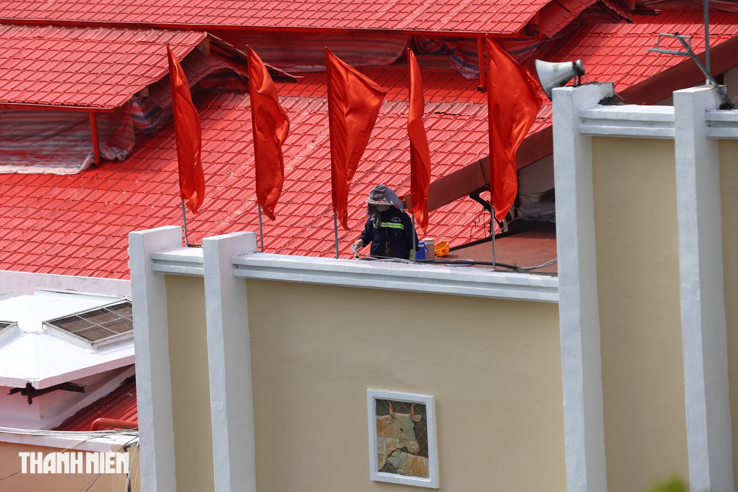 Chợ Bến Th&agrave;nh đang &lsquo;thay &aacute;o mới&rsquo; chuẩn bị đ&oacute;n Tết B&iacute;nh Ngọ sắp đến - Ảnh 2.