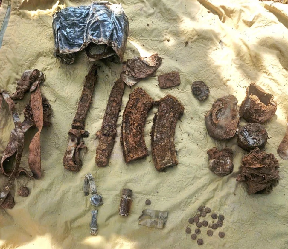 Quảng Trị: Phát hiện hài cốt liệt sĩ cùng mảnh giấy ghi tên 'Nguyễn Minh Thuận'- Ảnh 2.