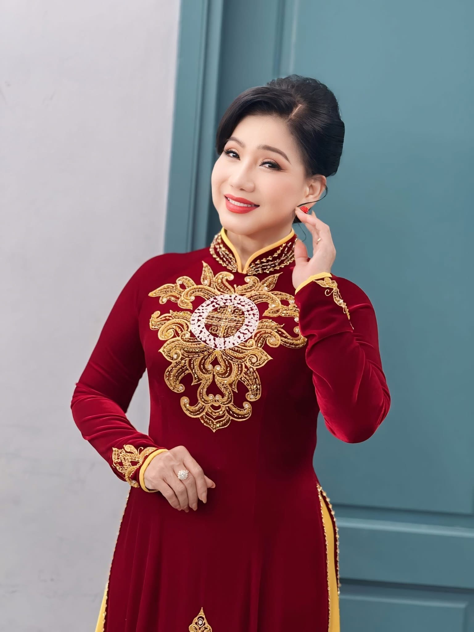 NSND Phượng Loan tiếc nuối v&igrave; kh&ocirc;ng c&oacute; người nối nghiệp - Ảnh 1.