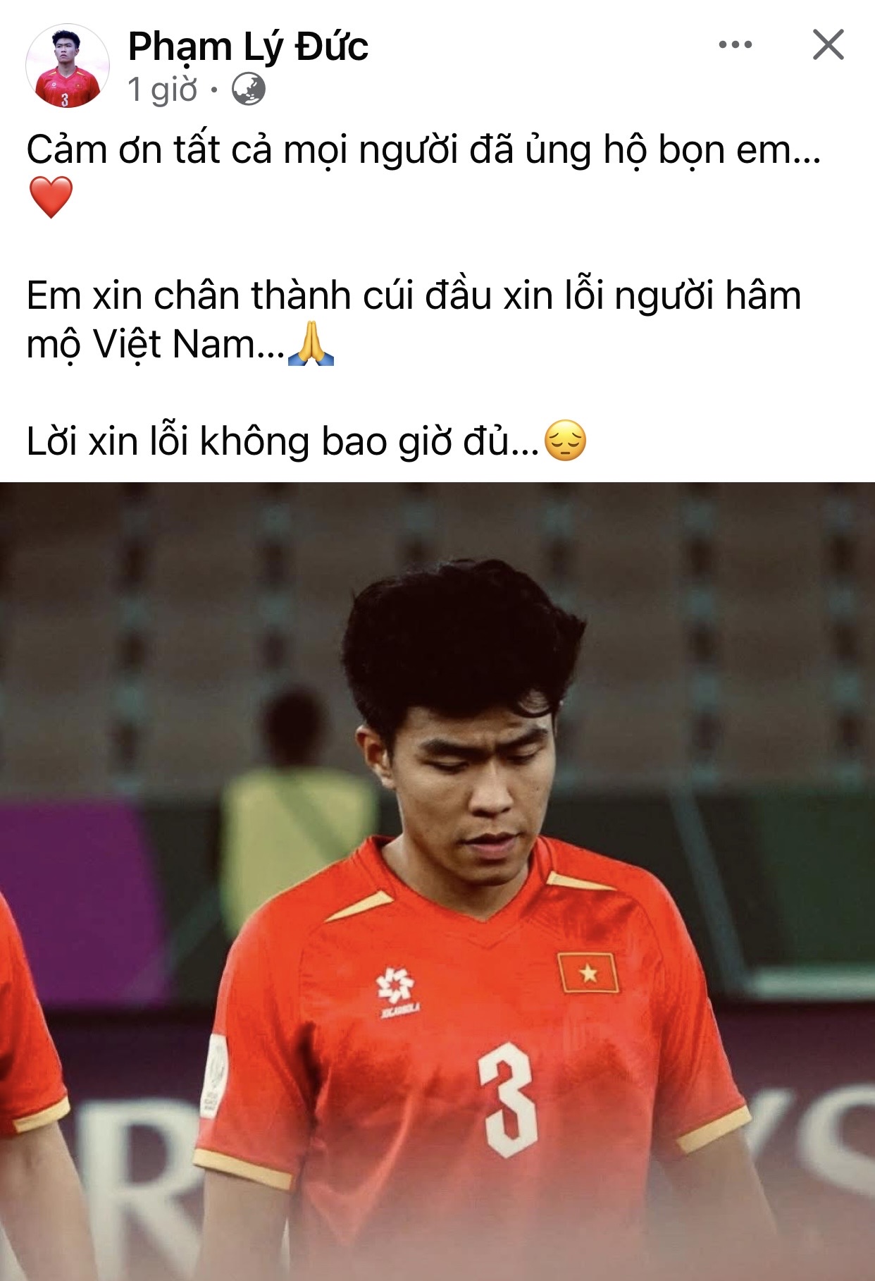 Trung vệ L&yacute; Đức nhận th&ecirc;m tin dữ sau tấm thẻ đỏ tai hại, HLV Kim Sang-sik gặp kh&oacute; c&ugrave;ng ĐT Việt Nam