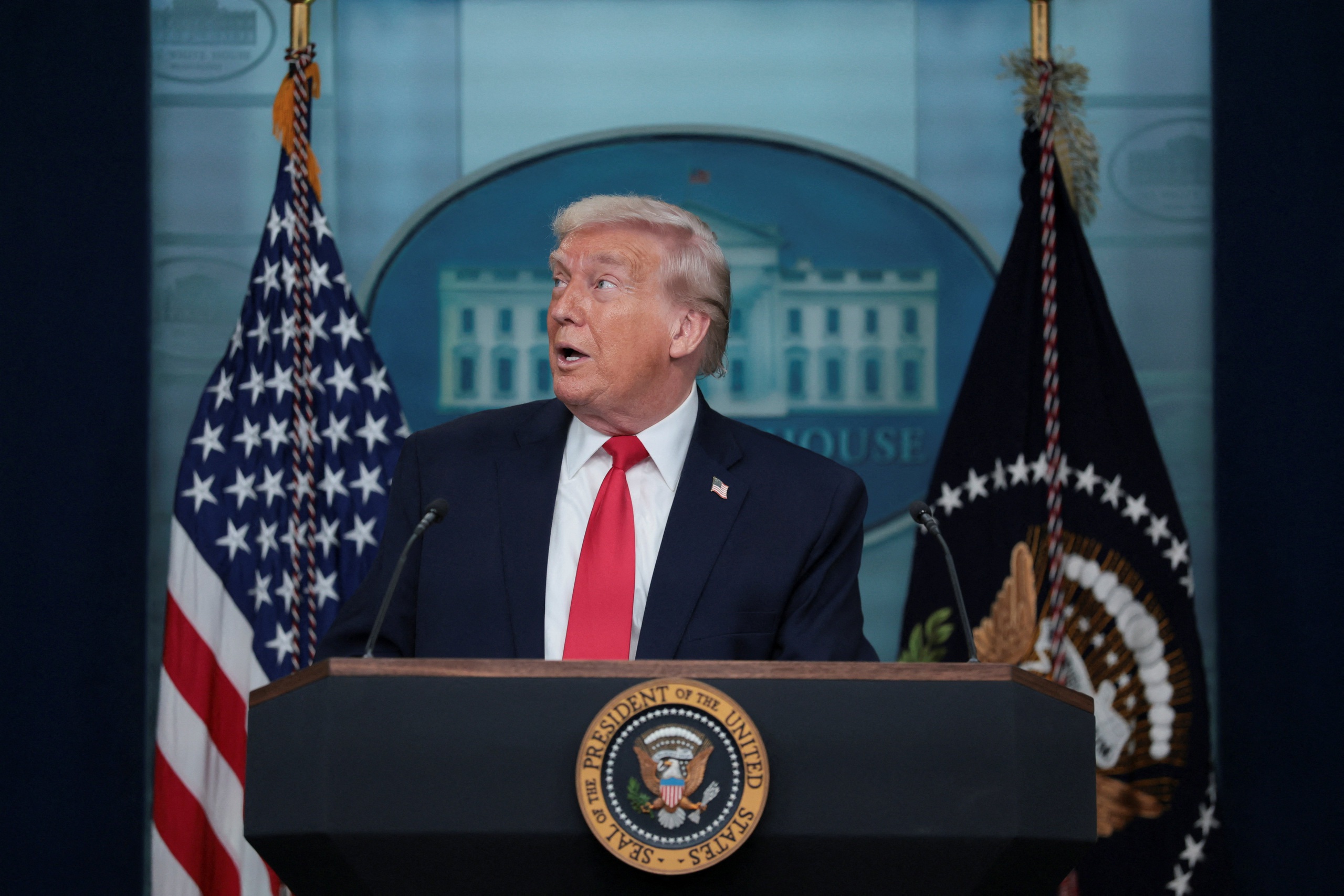 &Ocirc;ng Trump: thỏa thuận về đảo Chagos l&agrave; 'ngu ngốc' v&agrave; 'yếu đuối' - Ảnh 1.