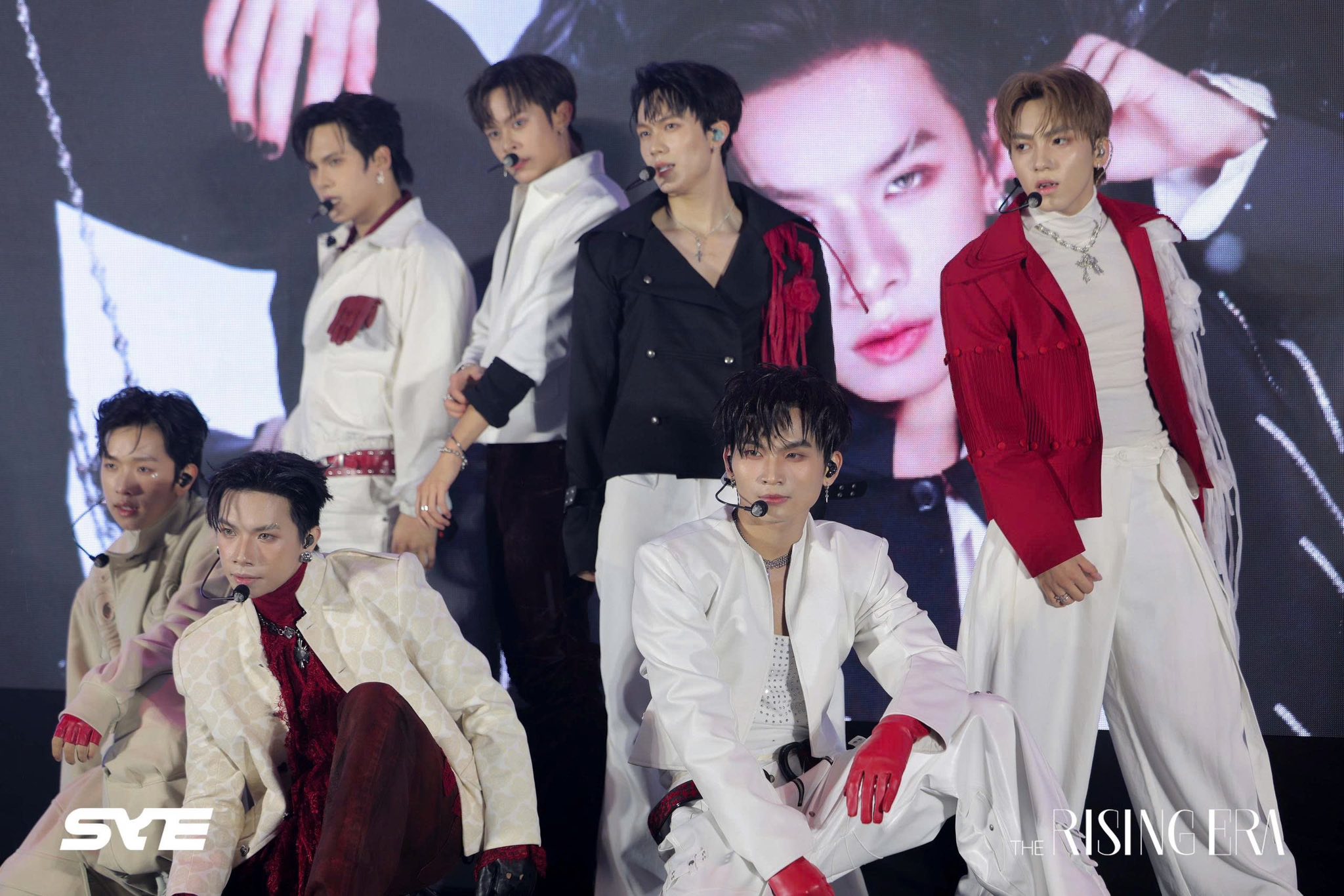 ‘Soi’ profile ‘không phải dạng vừa’ của nhóm nhạc tân binh được đầu tư khủng - Ảnh 1.