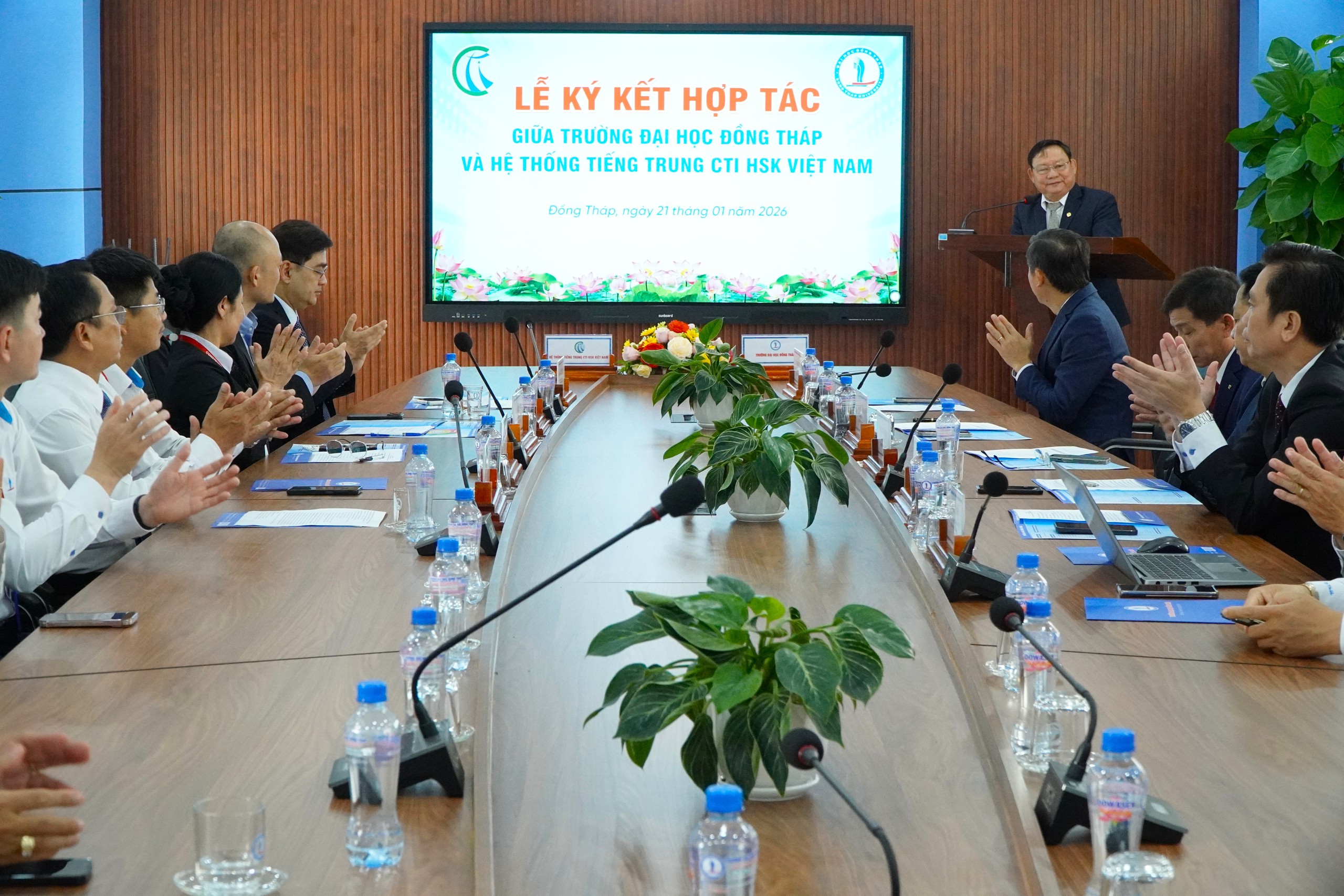 Trường ĐH Đồng Tháp khai trương Trung tâm đào tạo tiếng Trung và Khảo thí HSK ĐBSCL - Ảnh 5.