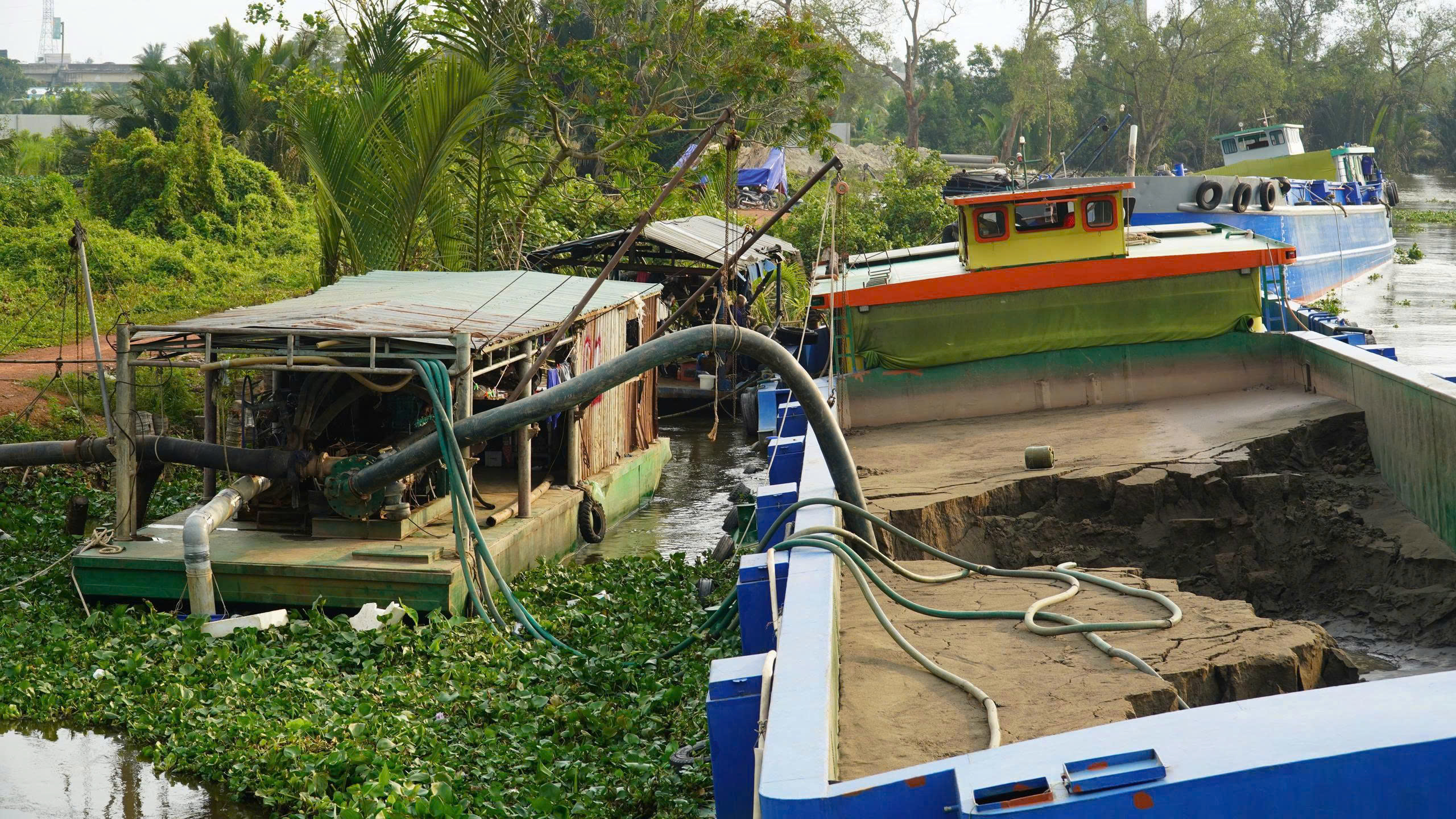 Phát hiện hơn 2.000 m³ cát lậu đang bơm vào công trình tại Tây Ninh  - Ảnh 2.