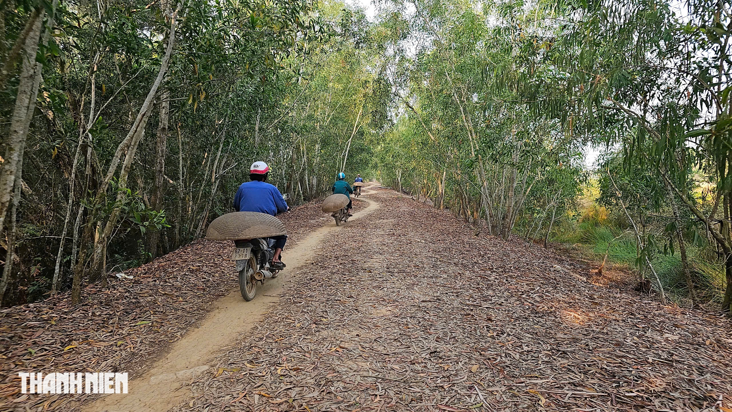 Gom nhặt lộc trời, đong đầy nghĩa xóm - Ảnh 2.