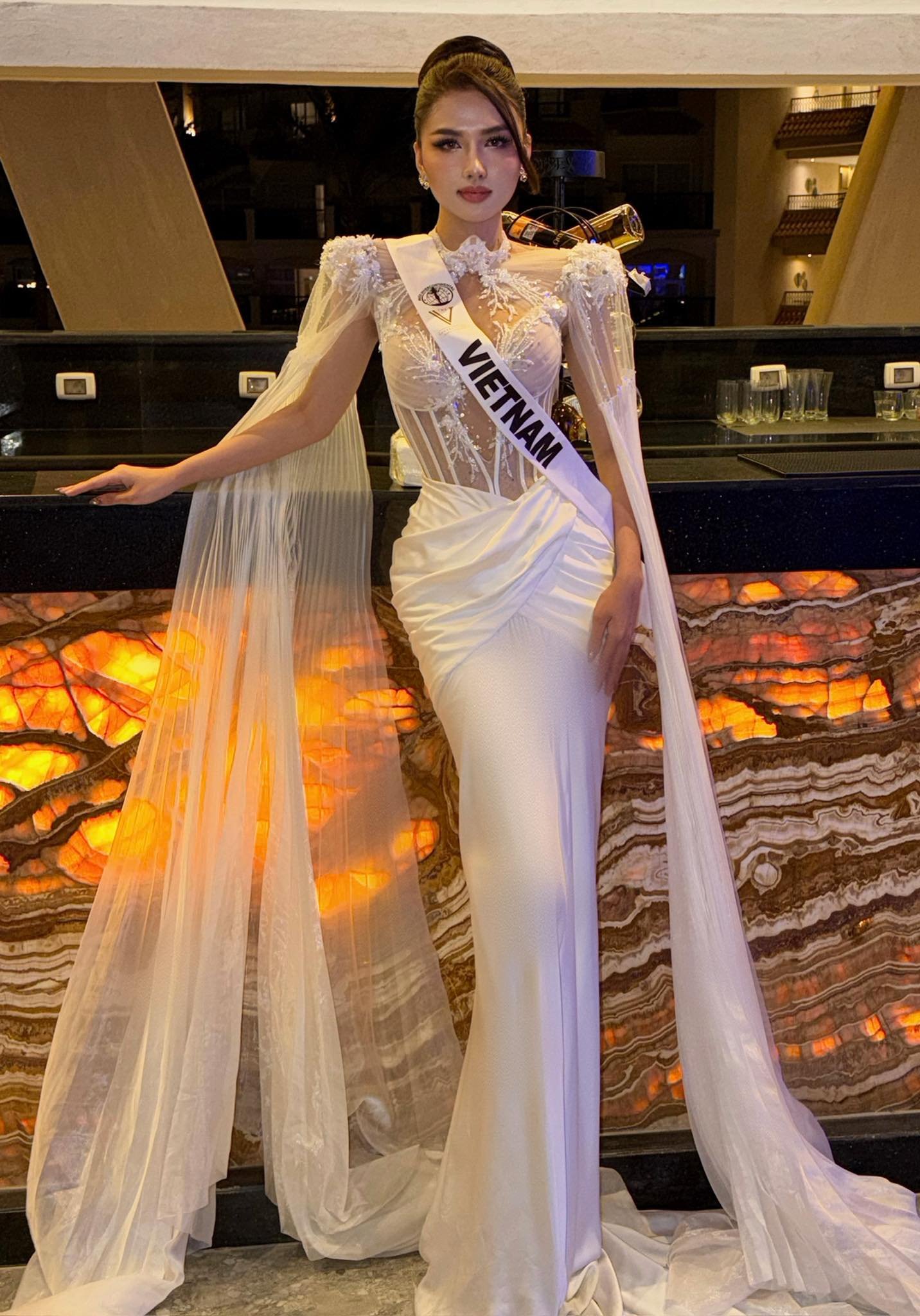 Cô gái quê Cà Mau thể hiện ra sao ở Hoa hậu Liên lục địa? - Ảnh 6.