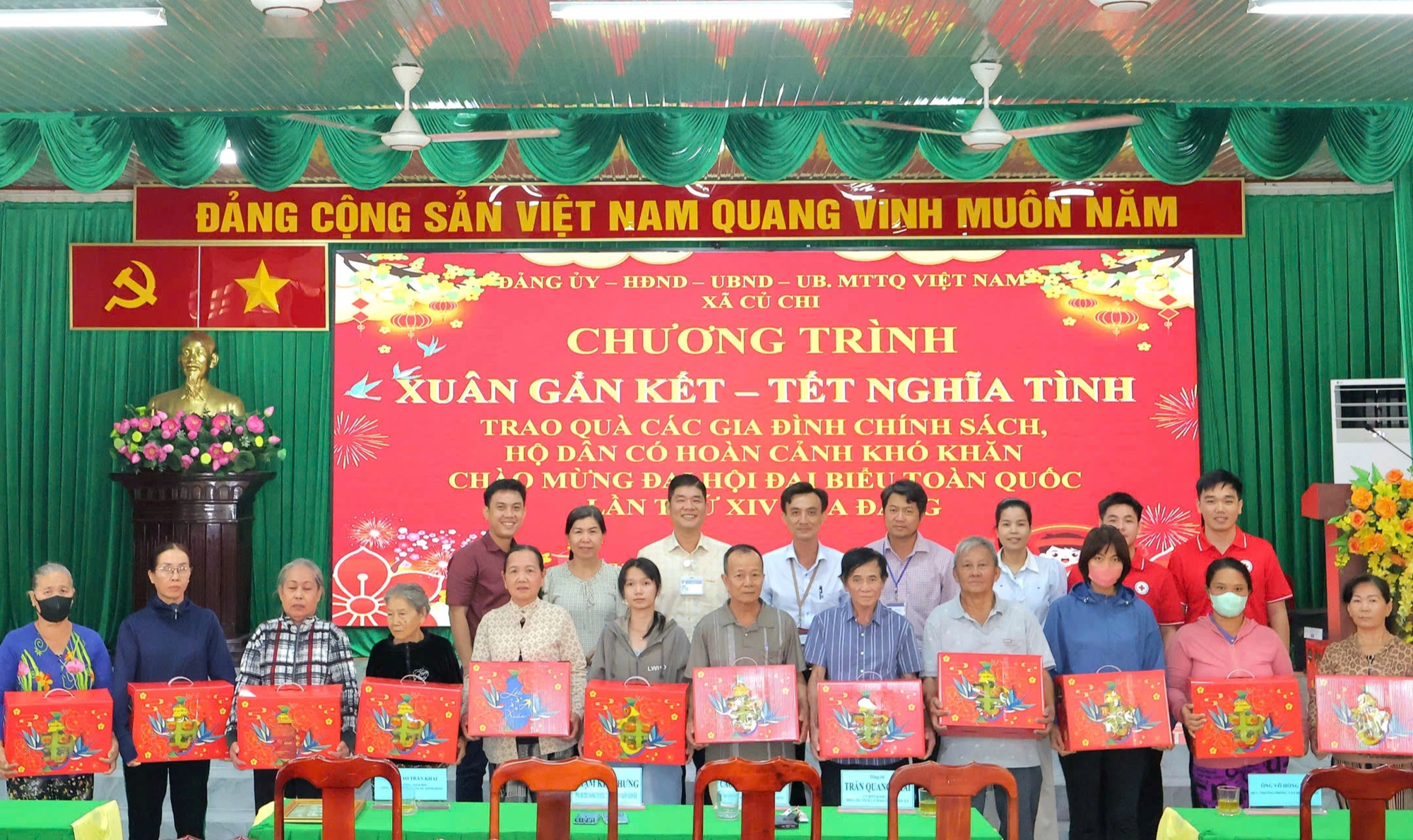 Xã Củ Chi tổ chức chương trình vui xuân, chăm lo gia đình chính sách- Ảnh 1. Xã Củ Chi tổ chức chương trình vui xuân, chăm lo gia đình chính sách- Ảnh 1.