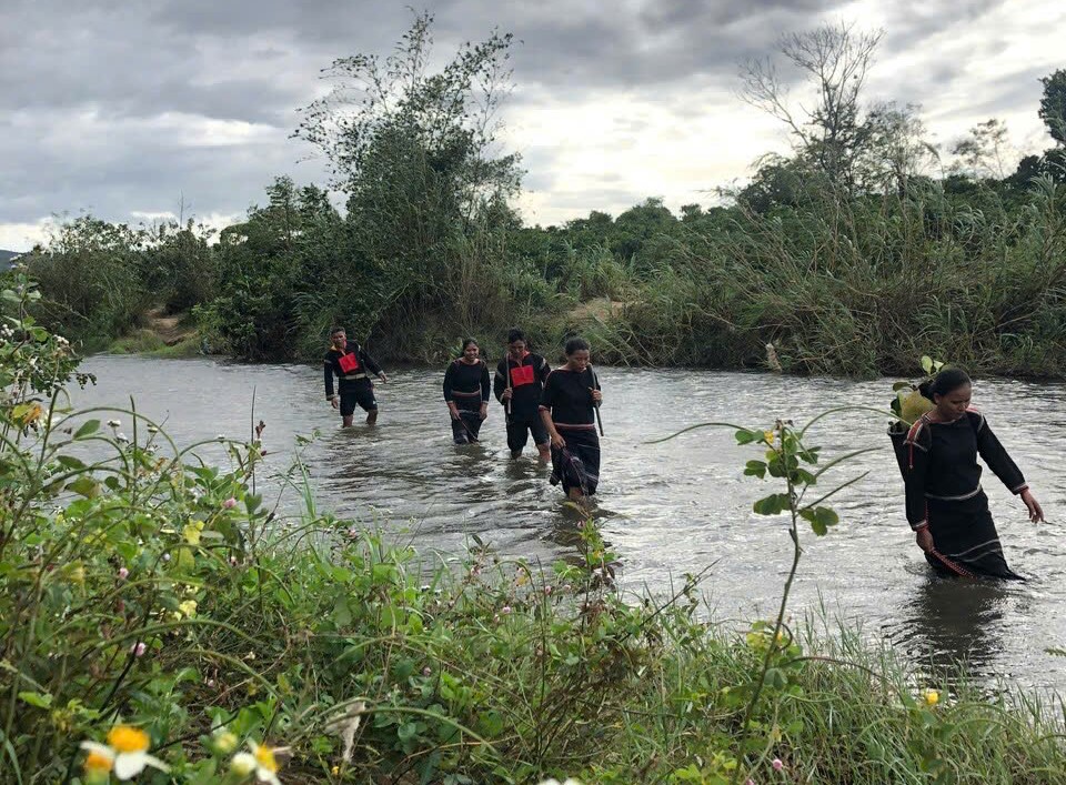Khi đại đoàn kết được kể bằng 'mít non - cá chuồn'- Ảnh 2. Khi đại đoàn kết được kể bằng 'mít non - cá chuồn'- Ảnh 2.
