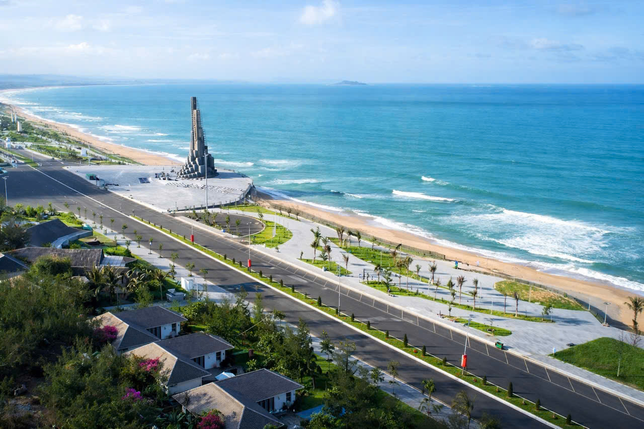 Khi đại đoàn kết được kể bằng 'mít non - cá chuồn'- Ảnh 4. Khi đại đoàn kết được kể bằng 'mít non - cá chuồn'- Ảnh 4.