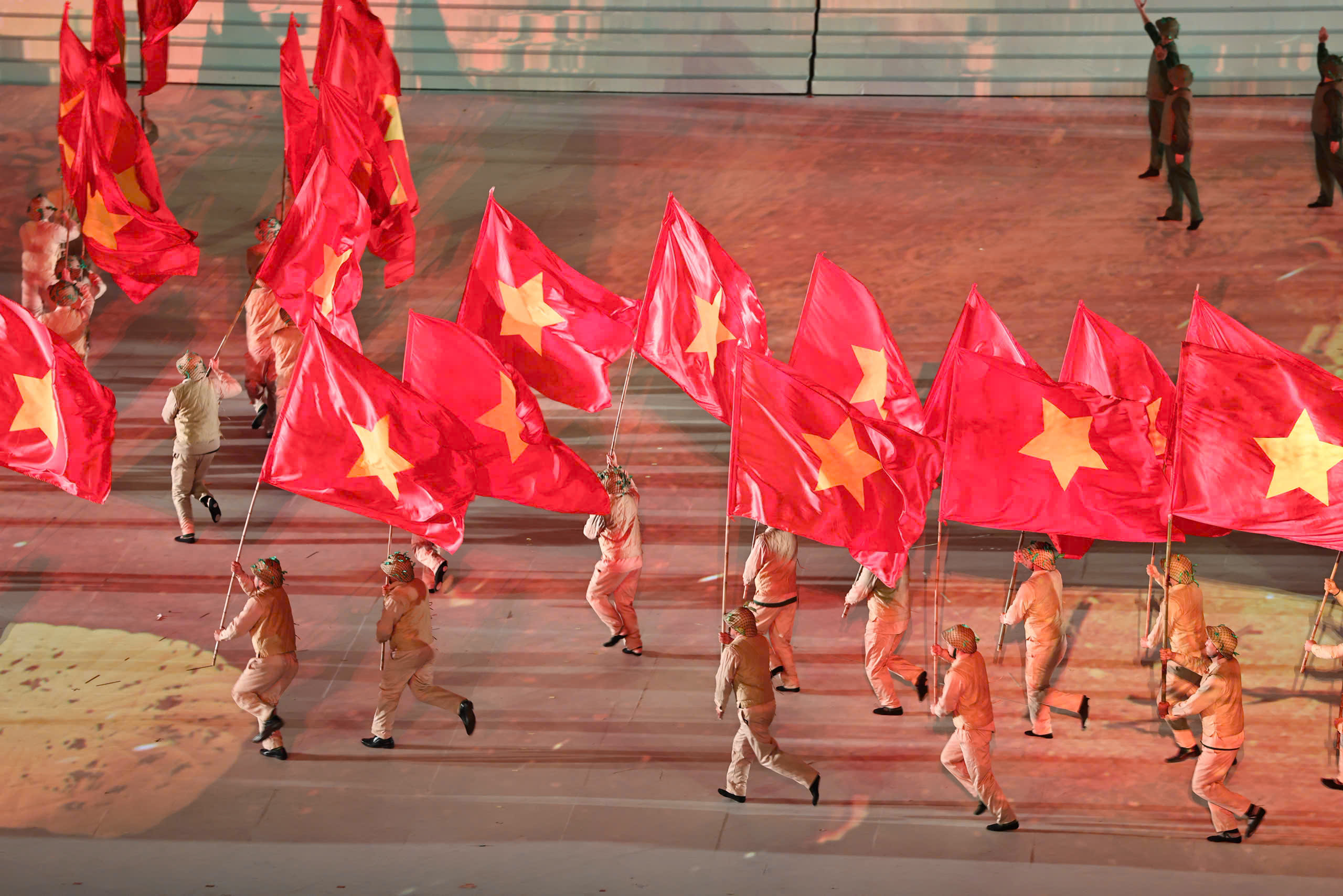 - Ảnh 2. - Ảnh 2.