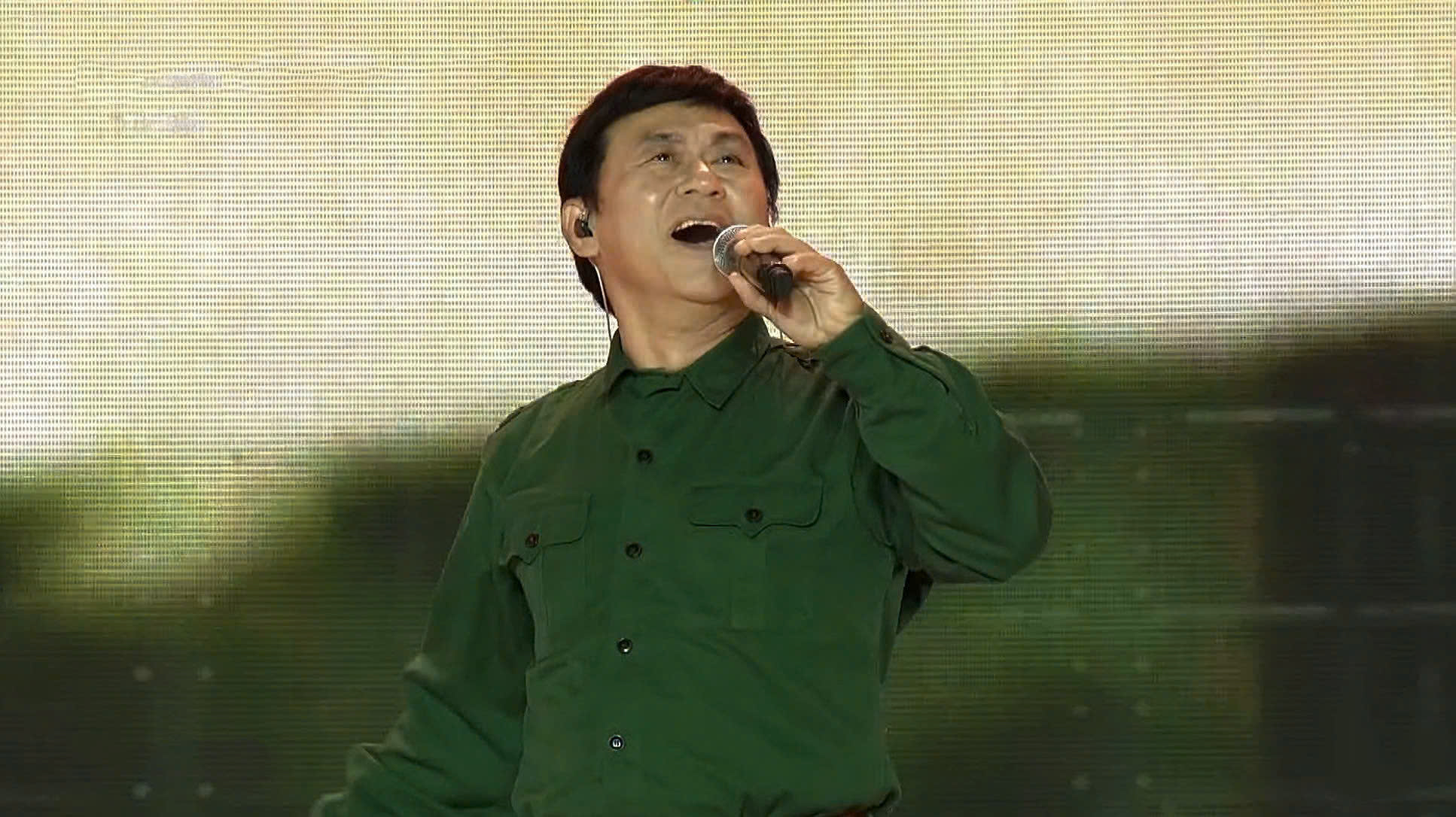 - Ảnh 4. - Ảnh 4.