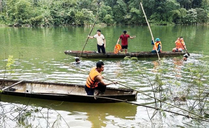 Đà Nẵng: Lật ghe trên hồ thủy điện khi đánh cá, bé trai 13 tuổi tử vong- Ảnh 1.