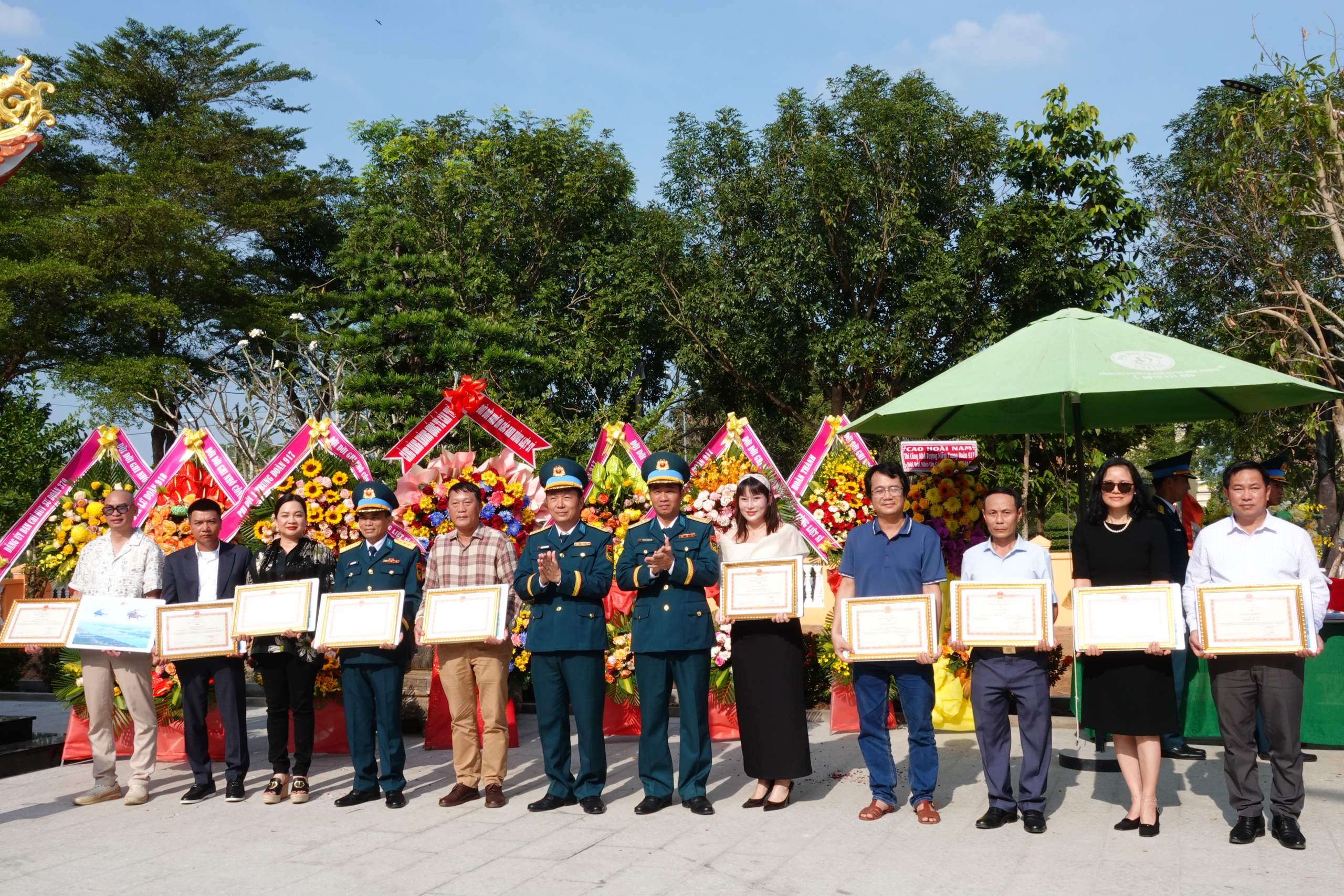 Khánh thành nhà bia tưởng niệm các anh hùng liệt sĩ Trung đoàn Không quân 917- Ảnh 7.