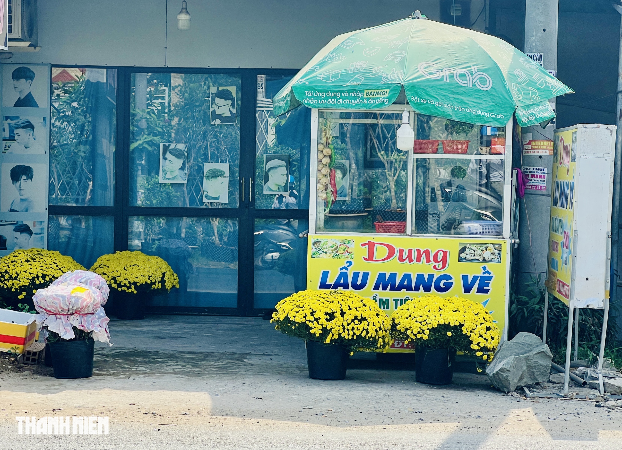 Cảnh đẹp hoa tết Chợ L&aacute;ch g&acirc;y x&uacute;c động suốt h&agrave;nh tr&igrave;nh về Bến Tre - Ảnh 4.