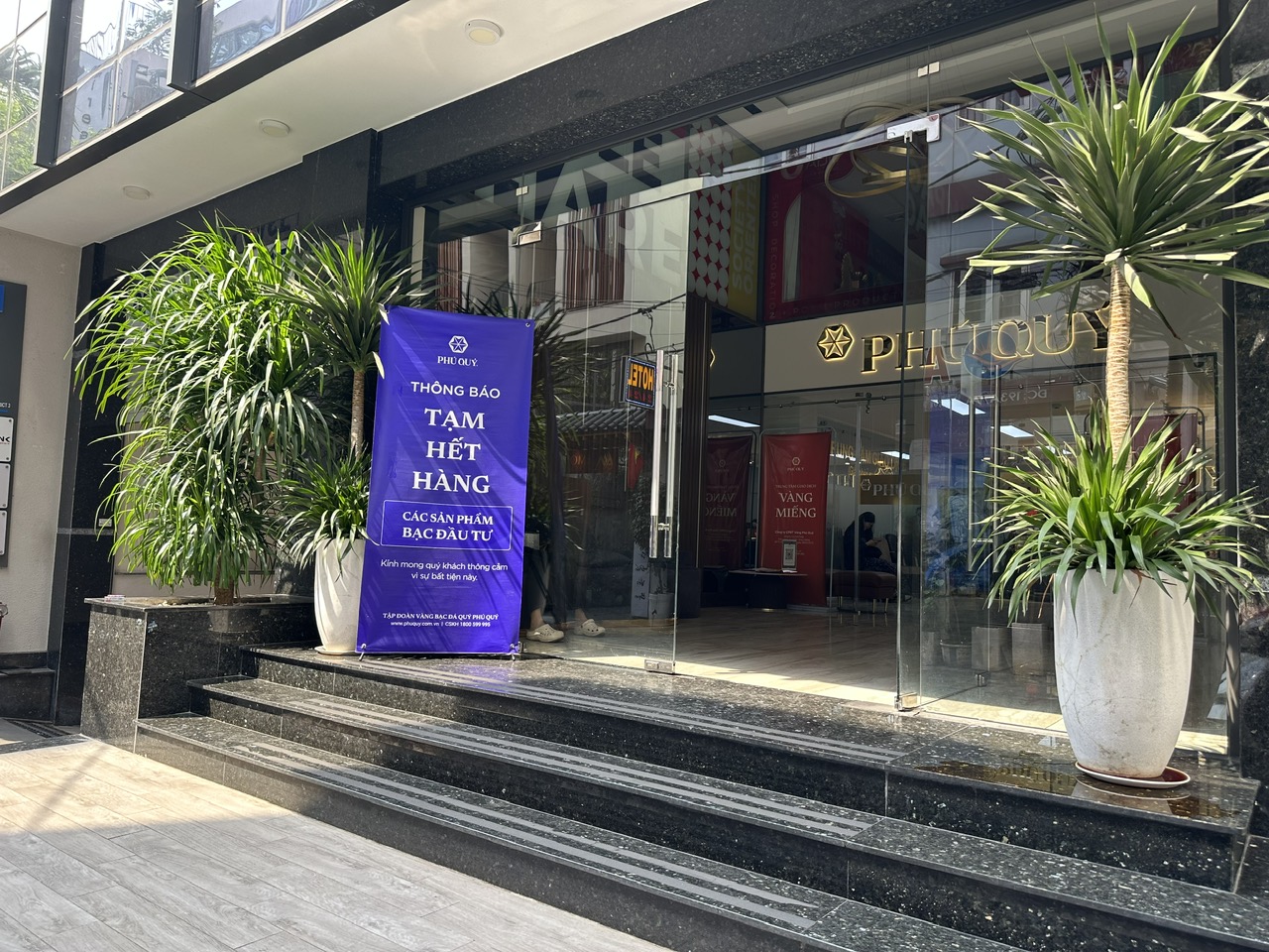 Đổ xô mua bạc khi giá lên đỉnh- Ảnh 1.