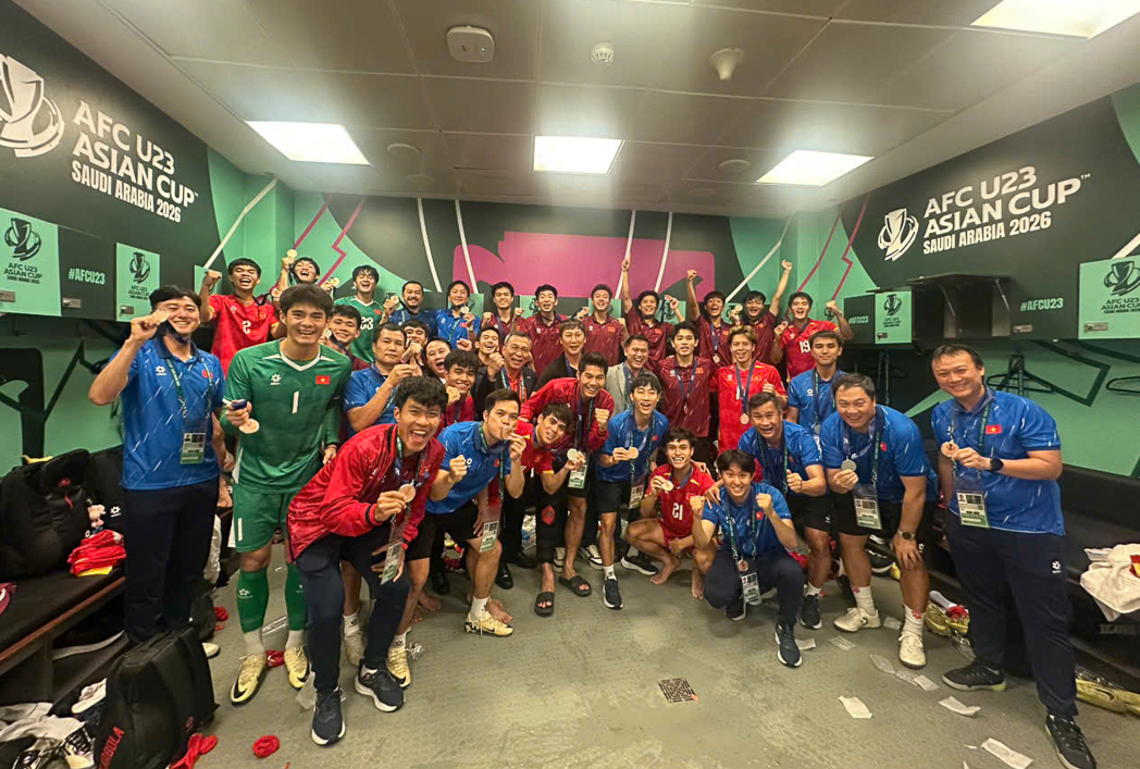 Trực tiếp: Chào đón những người hùng U.23 Việt Nam trở về - Ảnh 2.