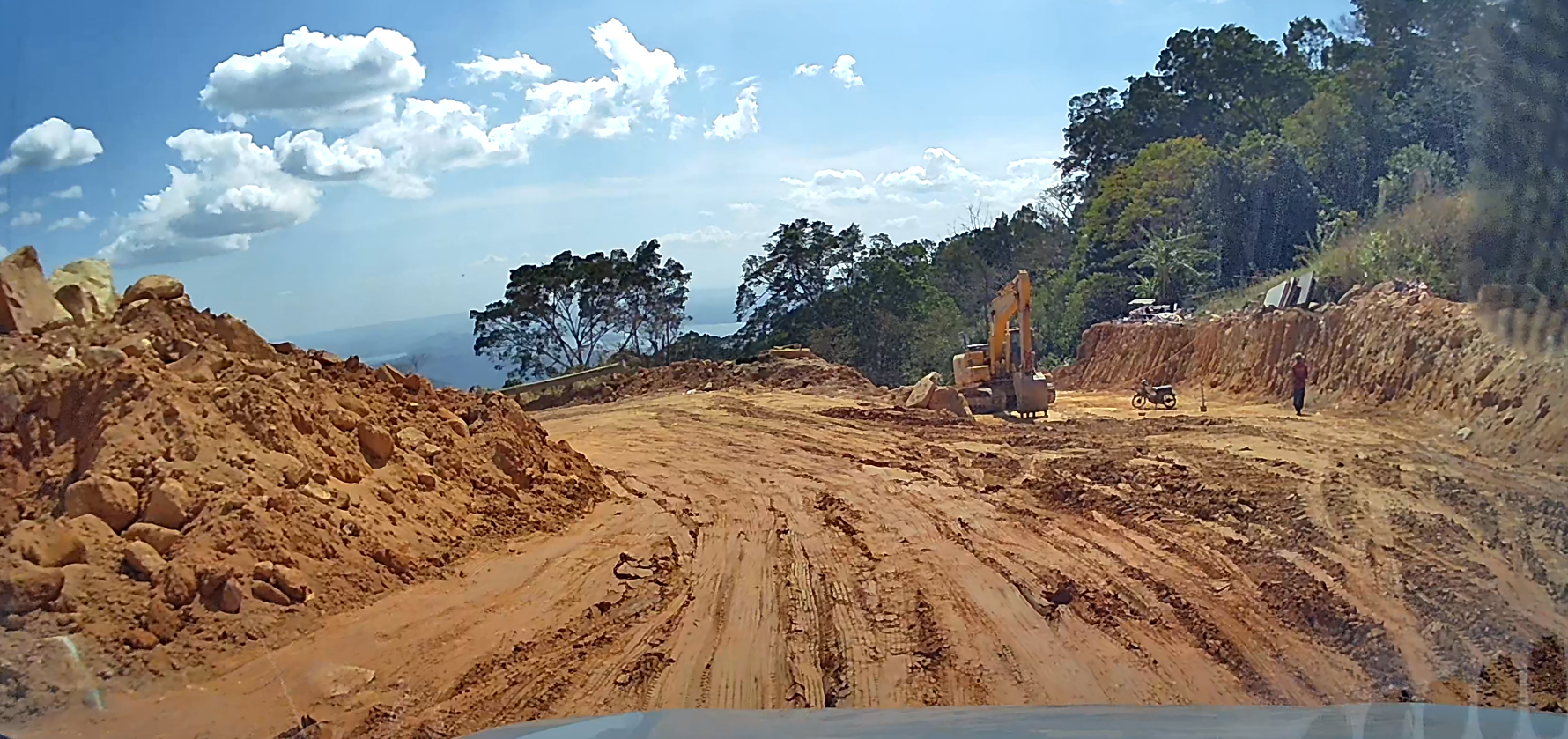 Cảnh báo nguy hiểm cho xe lưu thông trên đèo Đại Ninh , tuyến QL28B Lâm Đồng - Ảnh 7.