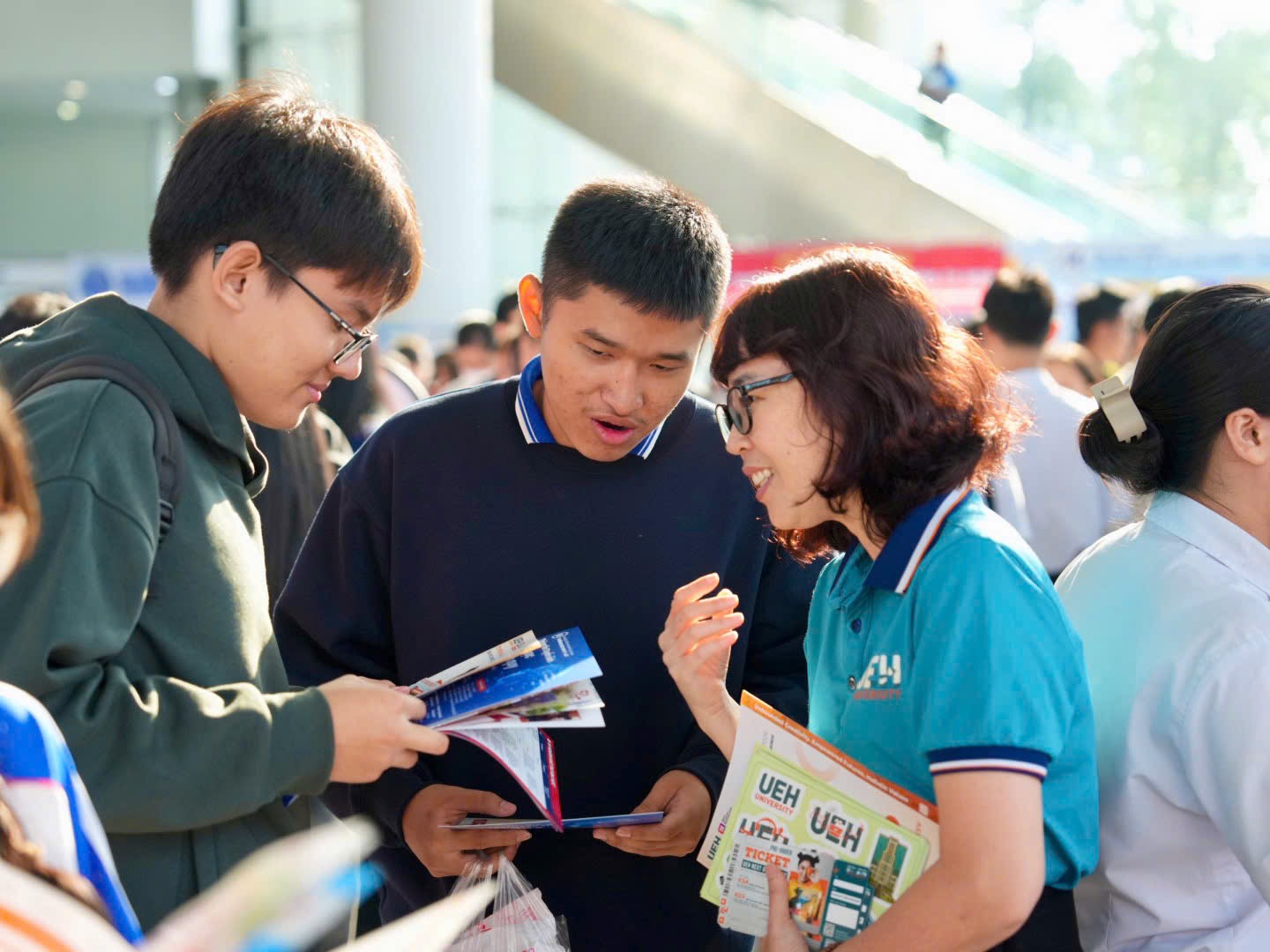 Những khoảnh khắc ấn tượng của học sinh lớp 12  - Ảnh 9.