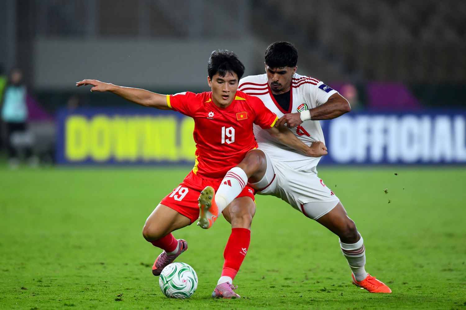 'Mỹ ơi cố lên': Soái ca U.23 Việt Nam được ban huấn luyện hét cổ vũ trận tranh HCĐ, là ai?- Ảnh 4.