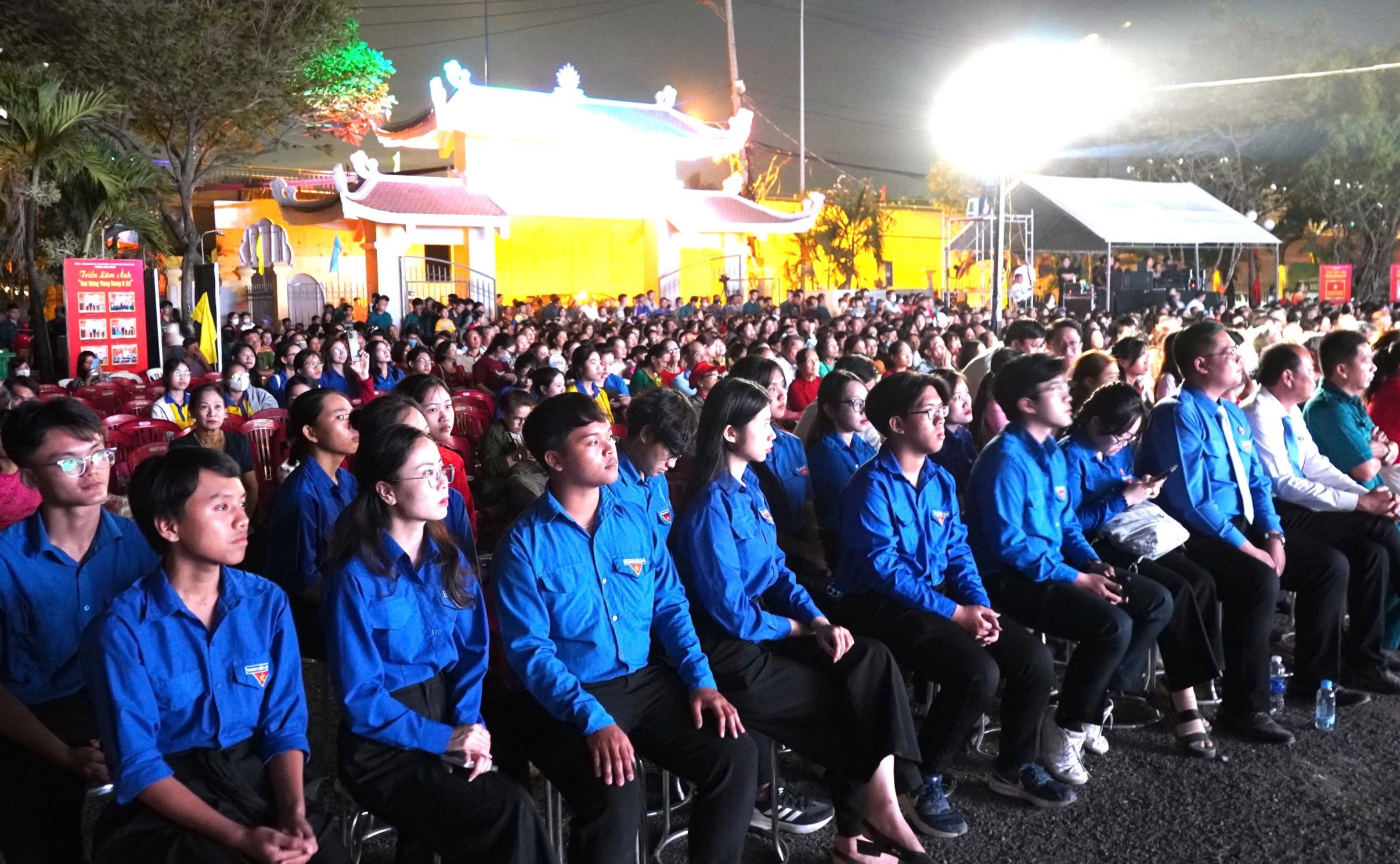 TP.HCM: Hào khí vùng bưng 6 xã sống lại trong đêm nghệ thuật ở Long Trường- Ảnh 3.