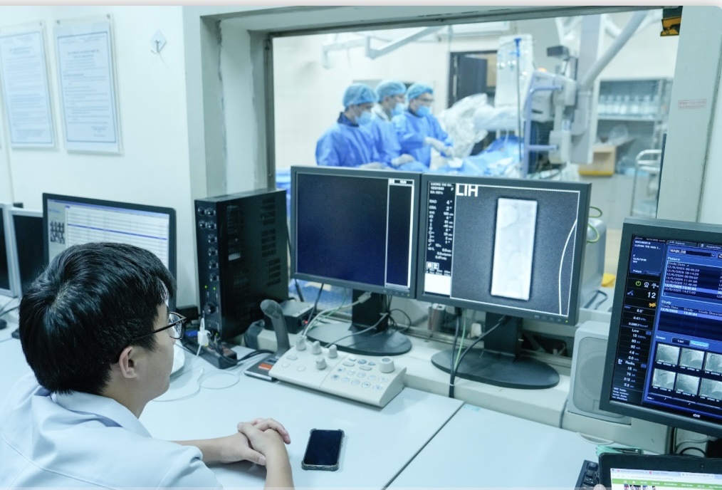 Thủy Tinh Thể Và Vật Tư Can Thiệp Mạch Nằm Trong Danh Mục Mua Sắm Thủy Tinh Thể Và Vật Tư Can Thiệp Mạch Nằm Trong Danh Mục Mua Sắm - Ảnh 1.