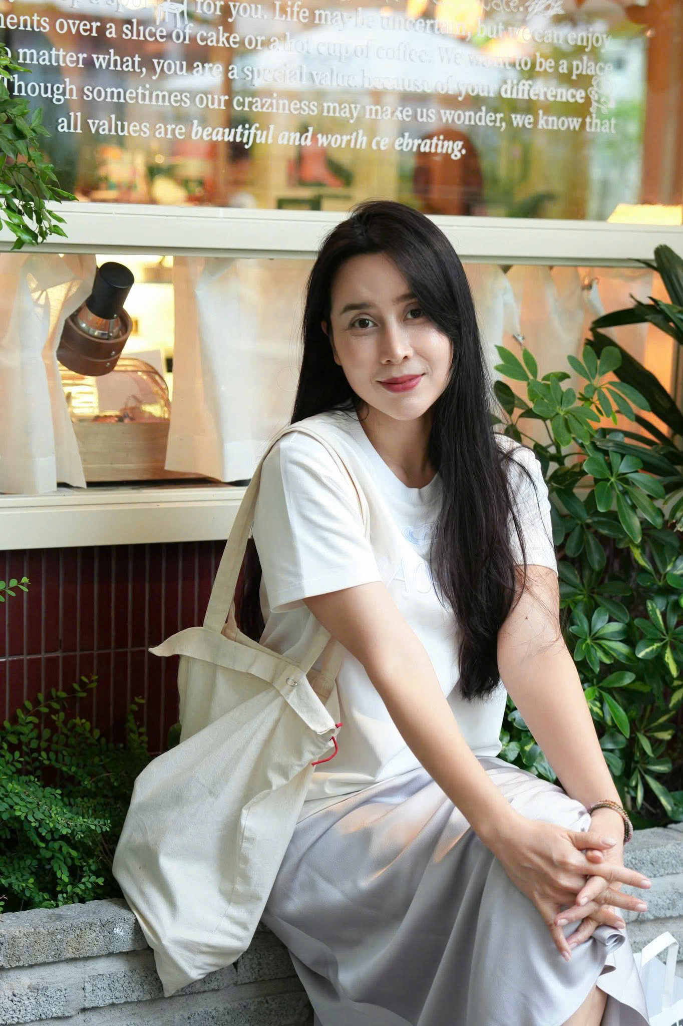  Sắc v&oacute;c tuổi 42 của ca sĩ Lưu Hương Giang - Ảnh 7.