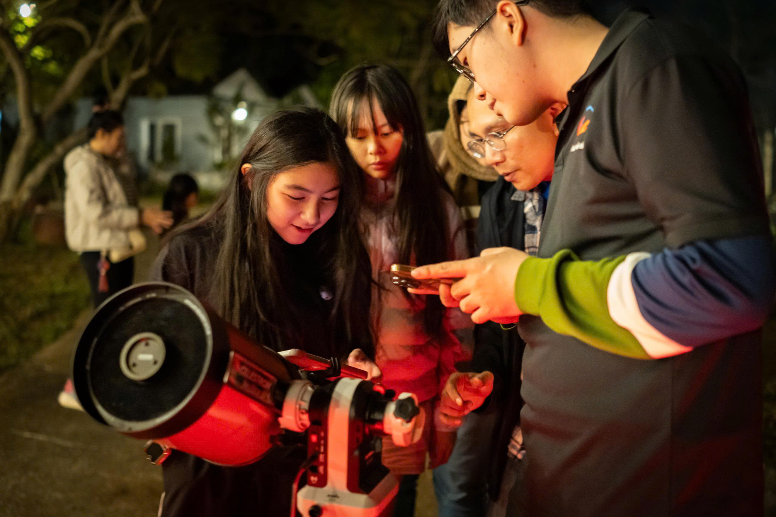 'Vườn thú lớn nhất bầu trời': Trước tết, nhiều người TP.HCM vượt hàng trăm km để ngắm - Ảnh 9.