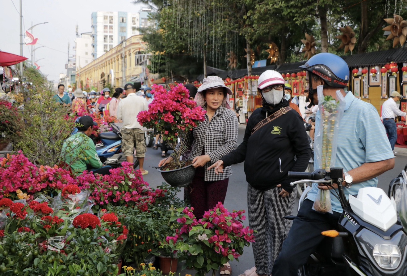 Lập xu&acirc;n 2026 sắp đến rồi! Lịch &acirc;m, lịch vạn ni&ecirc;n h&ocirc;m nay 27.1 c&oacute; đặc biệt? - Ảnh 2.
