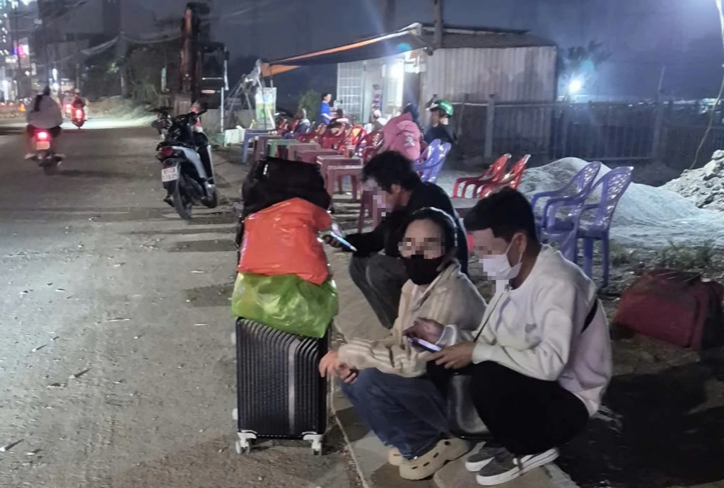 Rời thành phố về quê đón tết sớm - Ảnh 3.