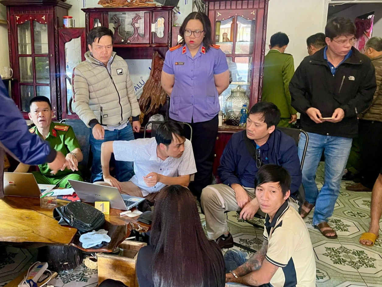 Công an tỉnh Gia Lai bắt nghi phạm tàng trữ trái phép chất ma túy- Ảnh 2. Công an tỉnh Gia Lai bắt nghi phạm tàng trữ trái phép chất ma túy- Ảnh 2.