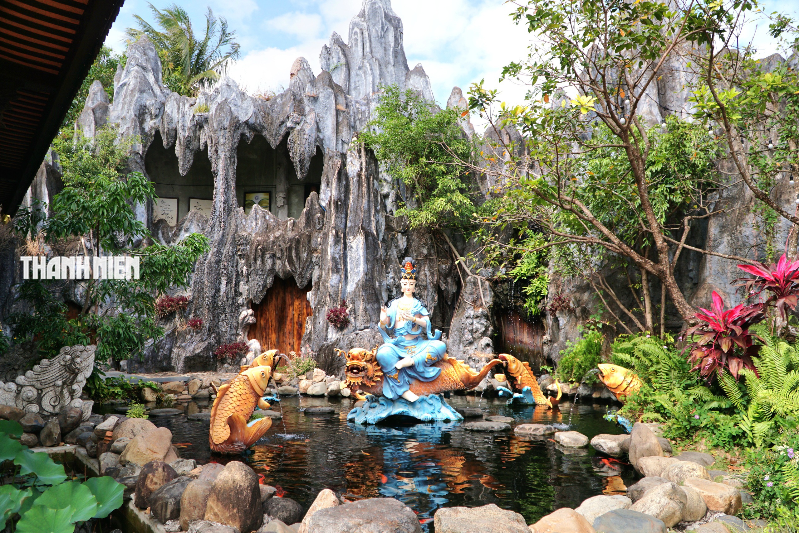 Ng&ocirc;i ch&ugrave;a thờ tượng Quan &Acirc;m từ biển: Gieo b&igrave;nh an cho cả trăm người mỗi m&ugrave;a b&atilde;o - Ảnh 13.