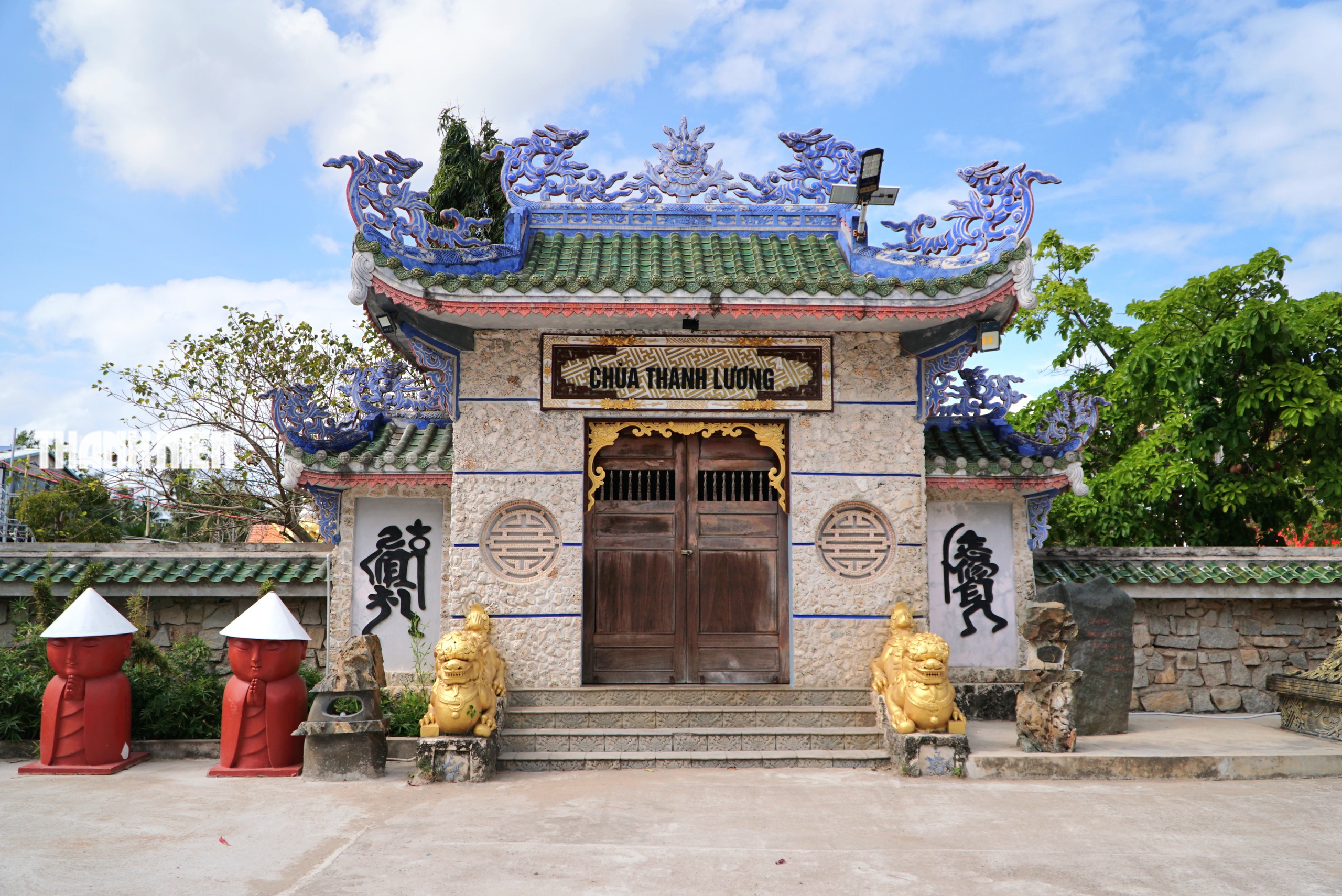 Ng&ocirc;i ch&ugrave;a thờ tượng Quan &Acirc;m từ biển: Gieo b&igrave;nh an cho cả trăm người mỗi m&ugrave;a b&atilde;o - Ảnh 2.