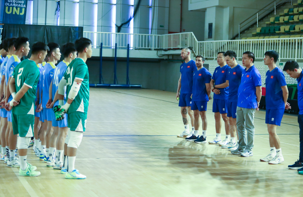 Phó chủ tịch VFF: Futsal Việt Nam hãy thể hiện tinh thần ngoan cường như đội U.23- Ảnh 1.