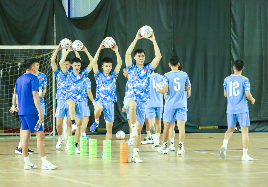 Phó chủ tịch VFF: Futsal Việt Nam hãy thể hiện tinh thần ngoan cường như đội U.23- Ảnh 3.