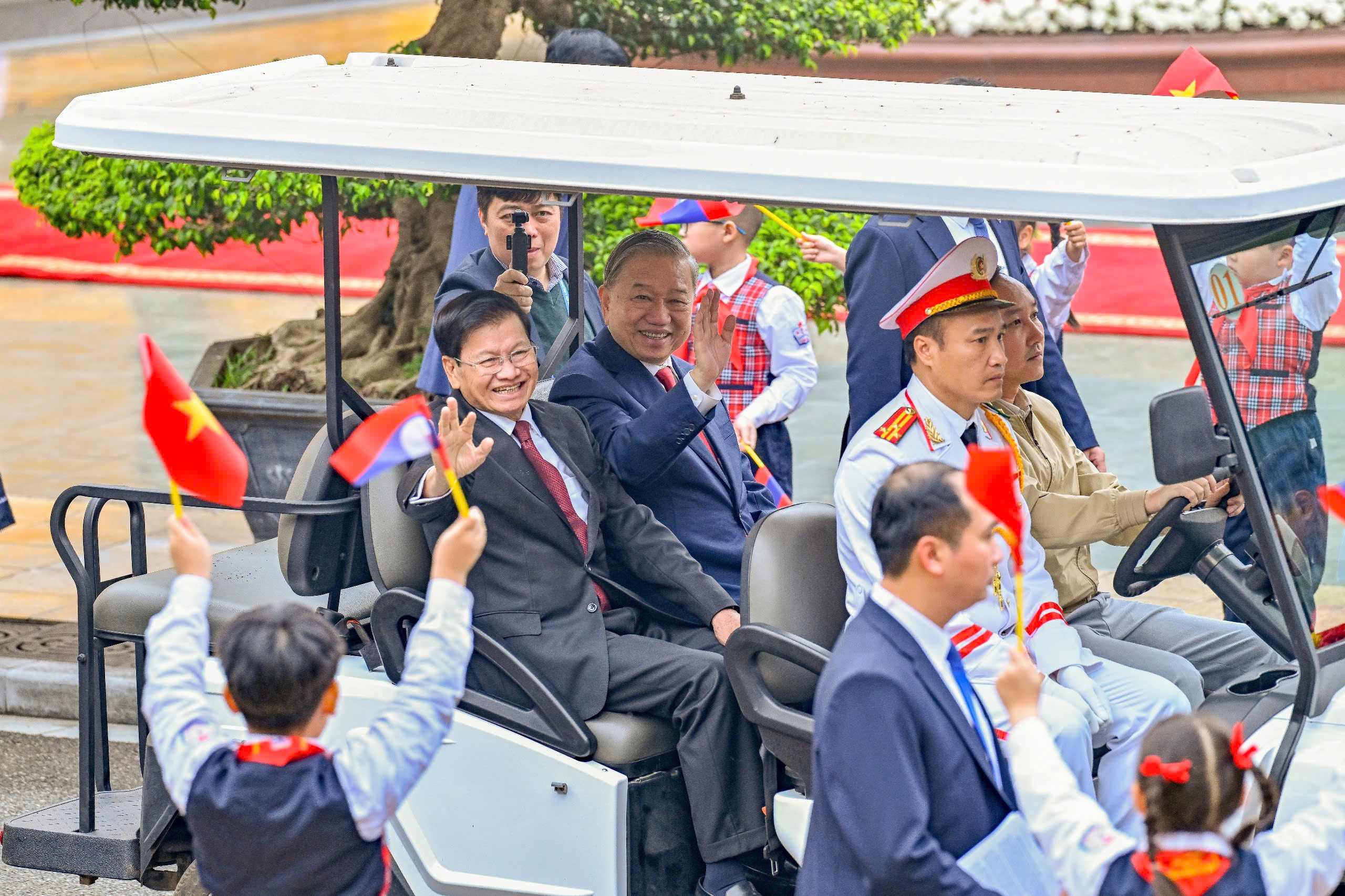 Lễ đón Tổng Bí thư, Chủ tịch nước Lào Thongloun Sisoulith - Ảnh 5.