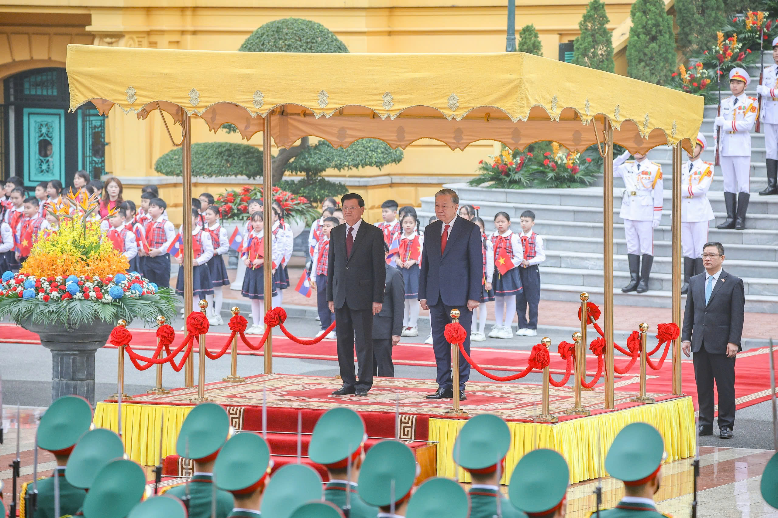 Lễ đón Tổng Bí thư, Chủ tịch nước Lào Thongloun Sisoulith - Ảnh 1.