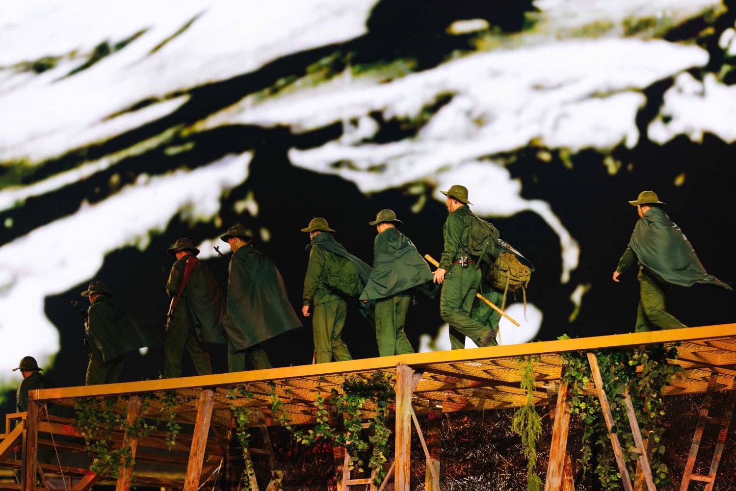 Những hình ảnh hoành tráng của chương trình nghệ thuật đặc biệt thu hút 20 ngàn khán giả - Ảnh 11.