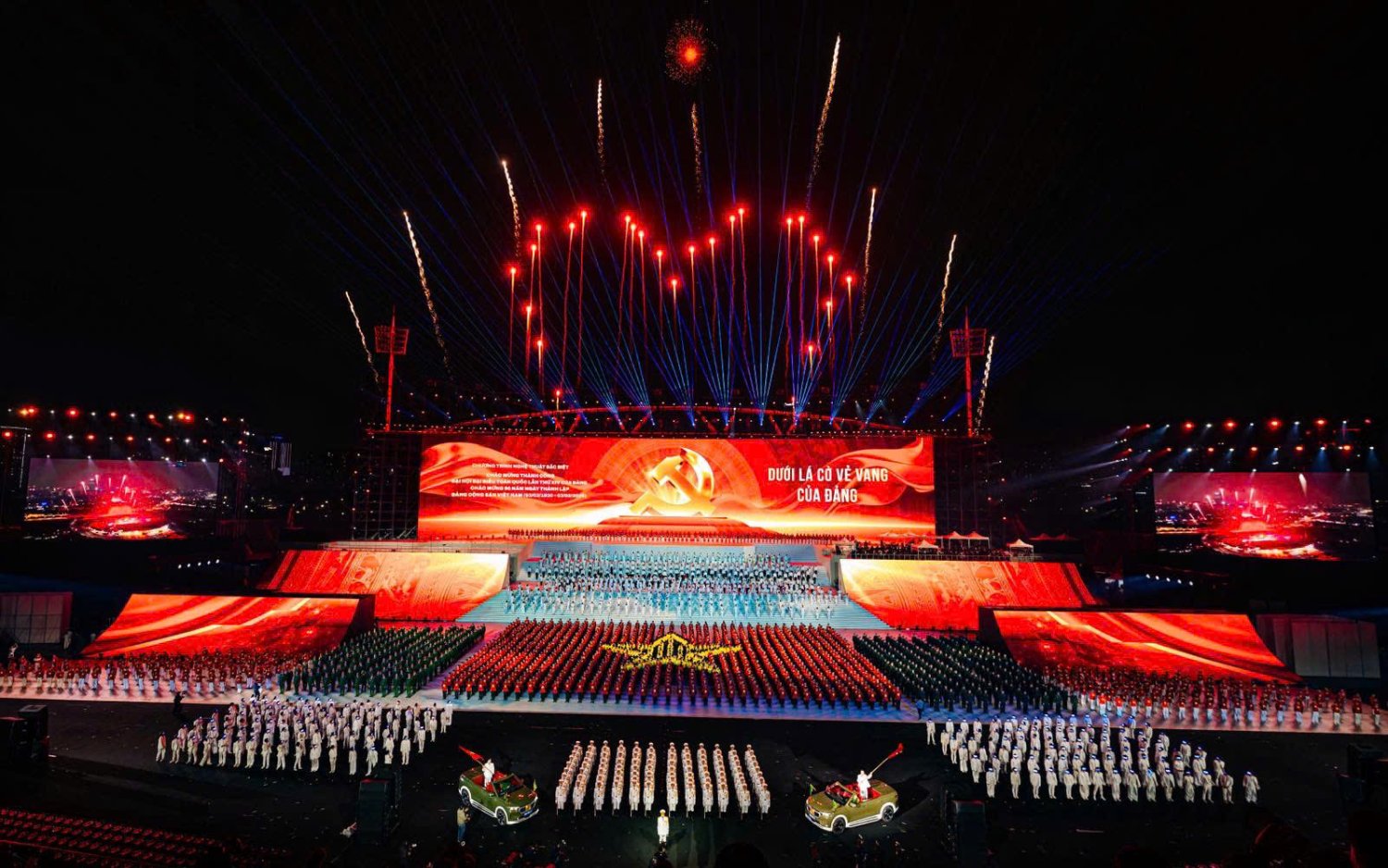 Những hình ảnh hoành tráng của chương trình nghệ thuật đặc biệt thu hút 20 ngàn khán giả - Ảnh 7.